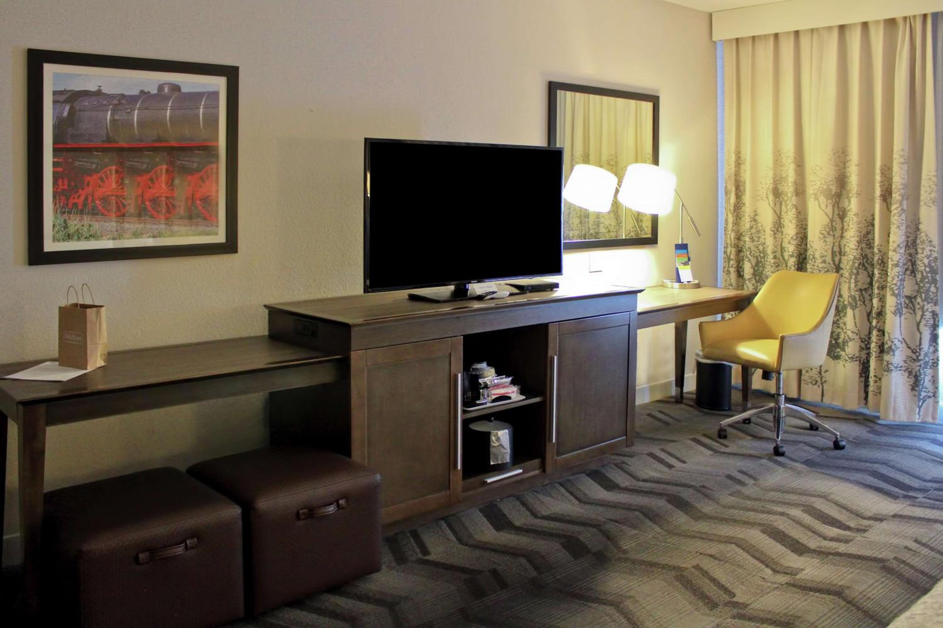 Turlock Vacations - Hampton Inn by Hilton Turlock - Property Image 4