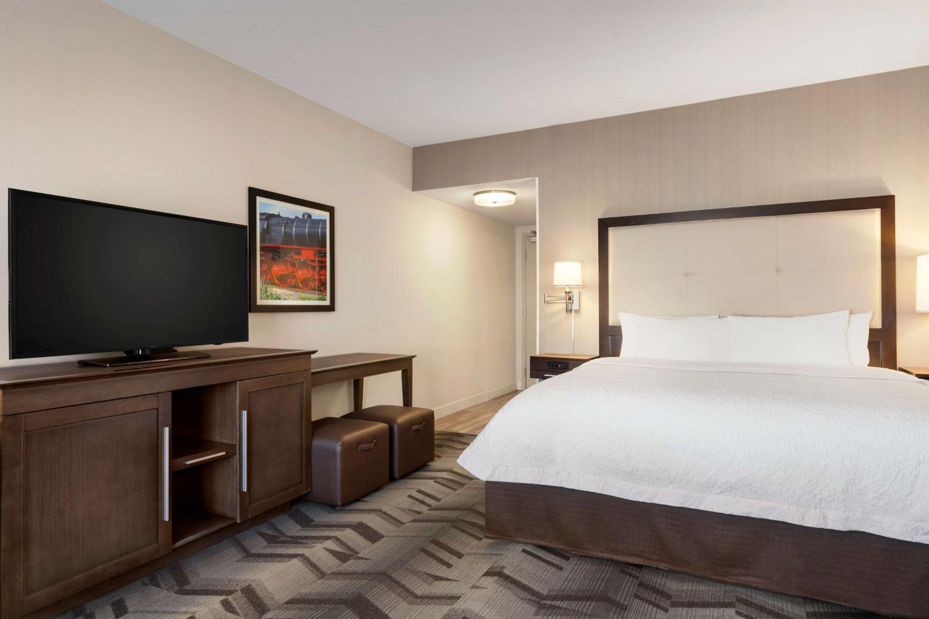 Turlock Vacations - Hampton Inn by Hilton Turlock - Property Image 11