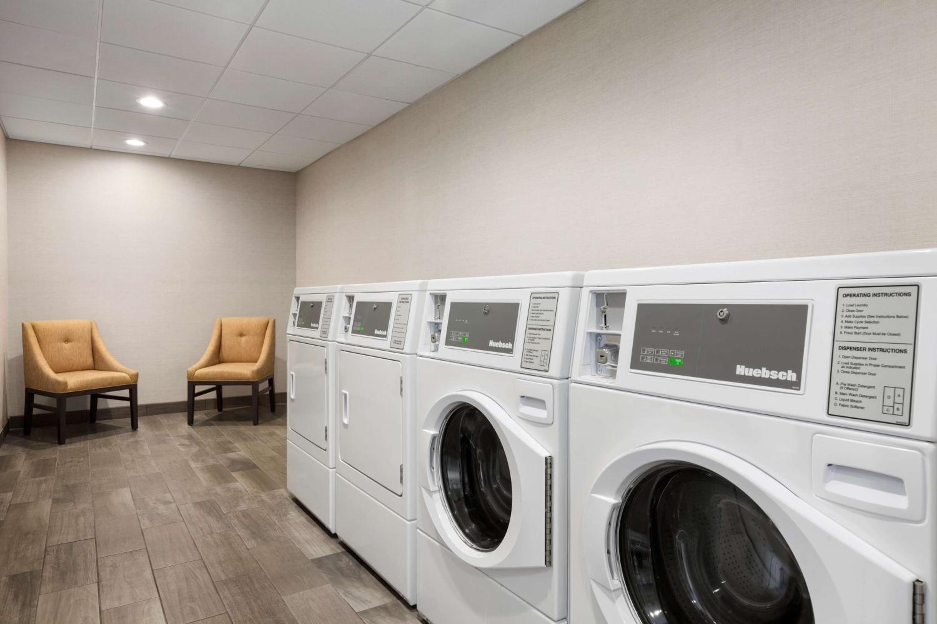 Turlock Vacations - Hampton Inn by Hilton Turlock - Property Image 15