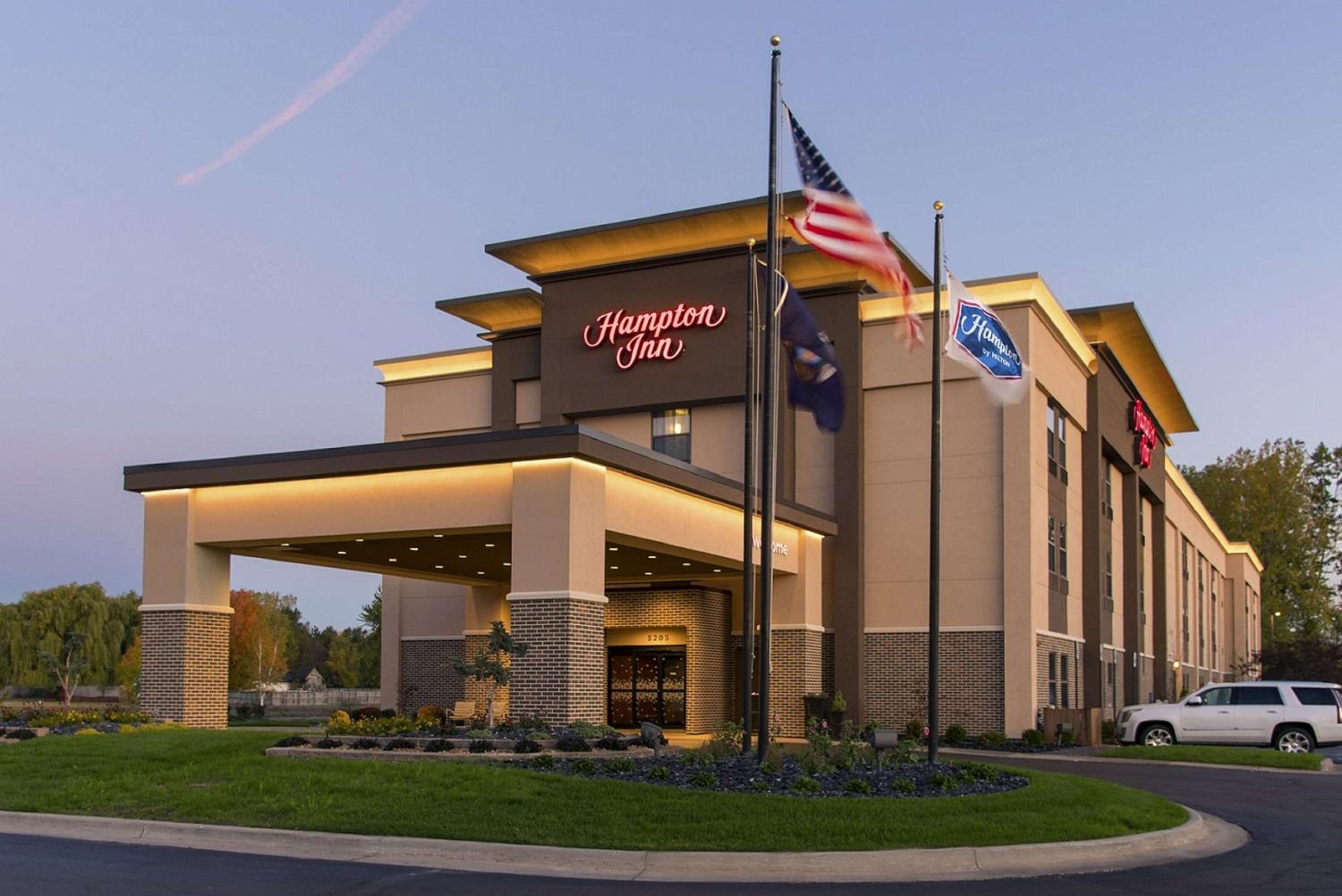 Mount Pleasant Vacations - Hampton Inn Mount Pleasant - Property Image 1