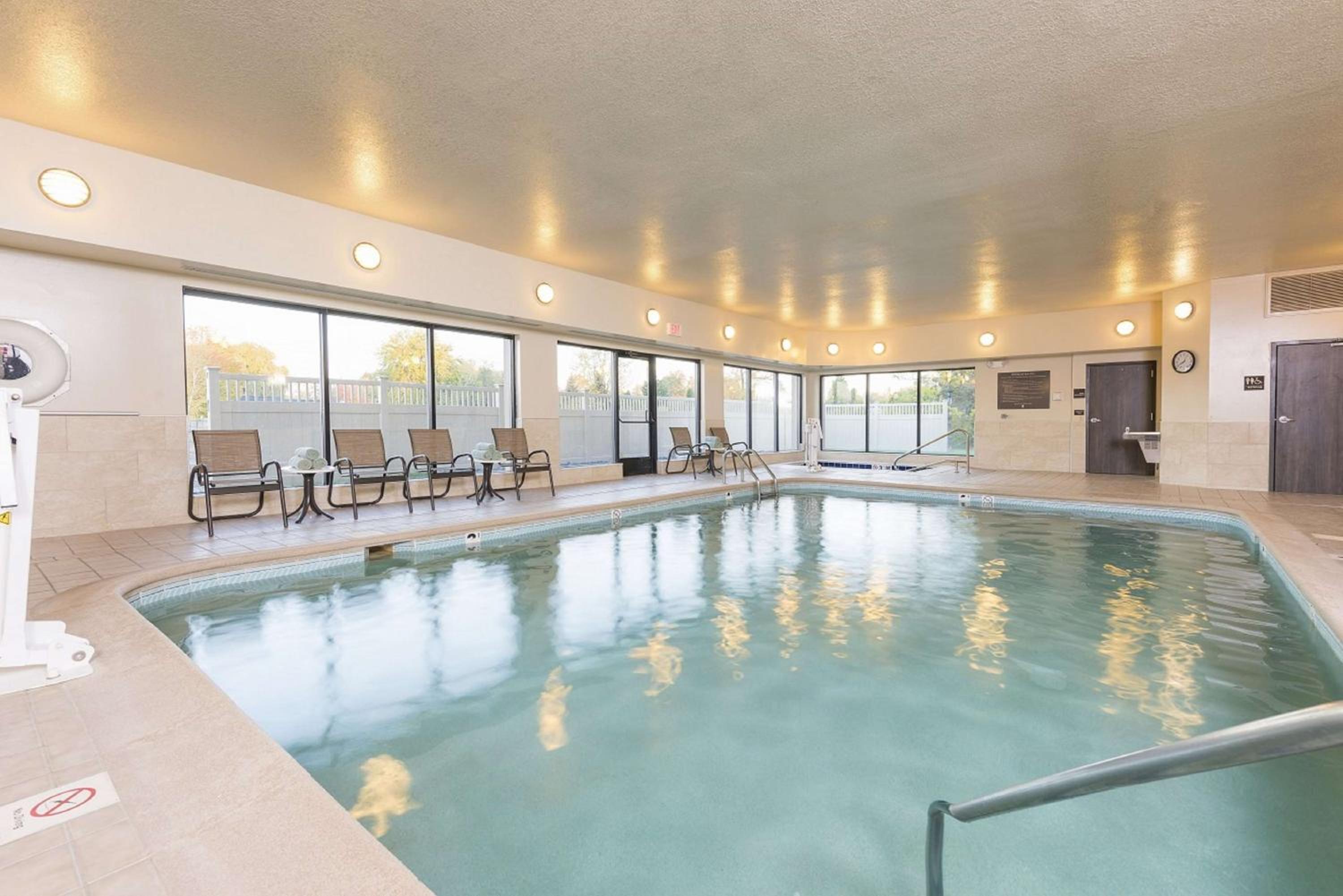 Mount Pleasant Vacations - Hampton Inn Mount Pleasant - Property Image 3
