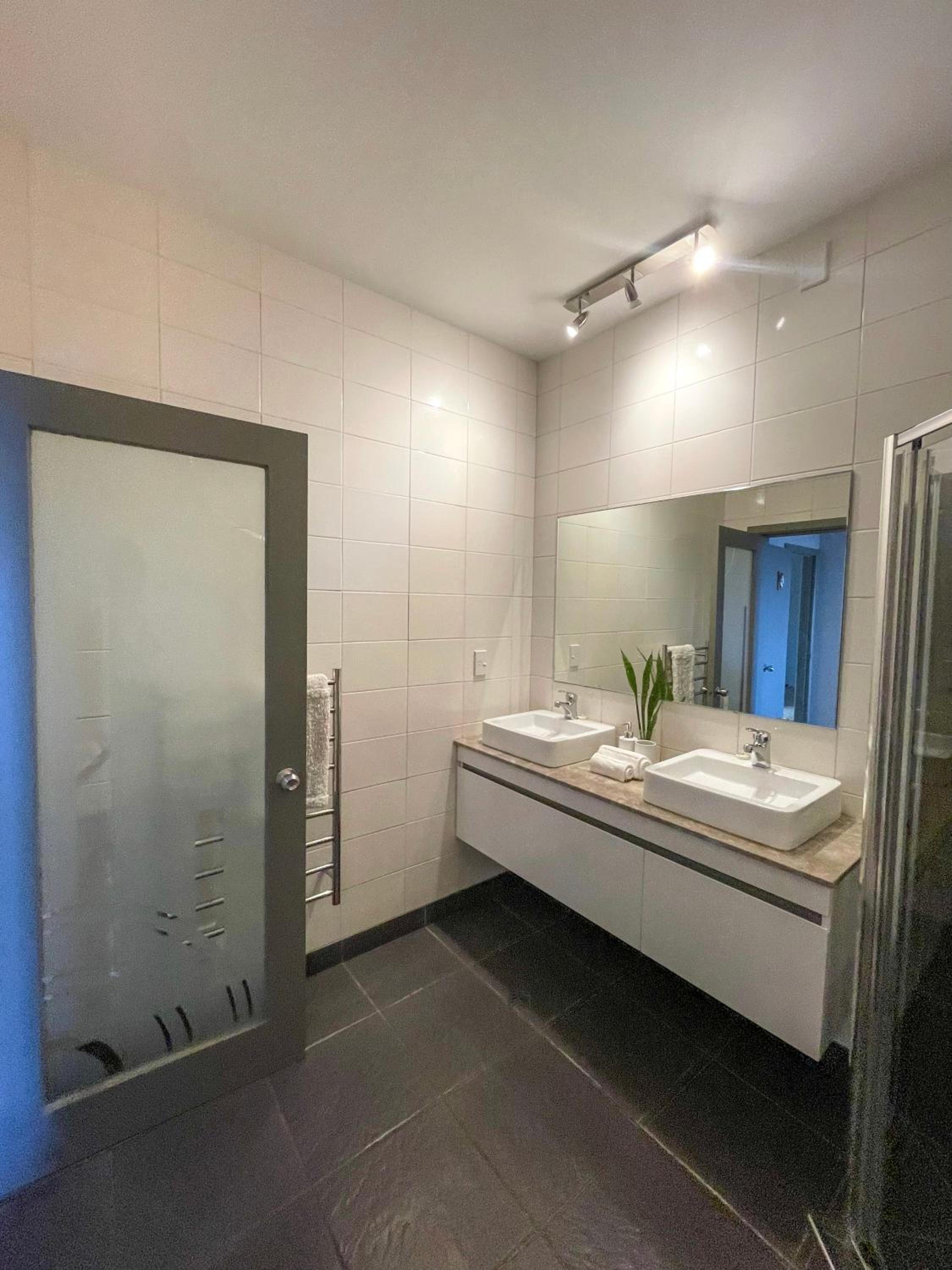 Iro Luxury Retreat