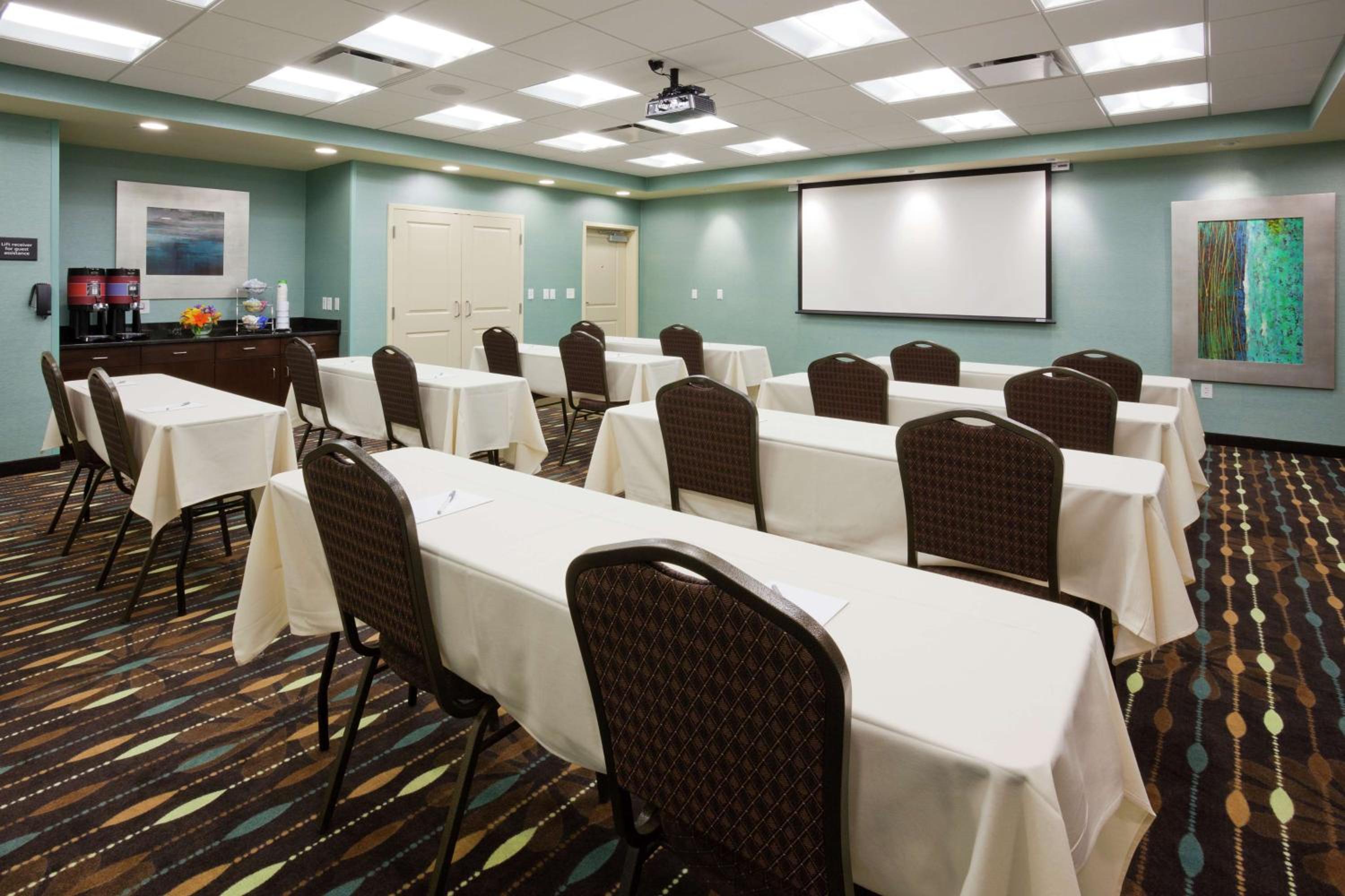 Hampton Inn Suites Minneapolis West/ Minnetonka - Property Image 4