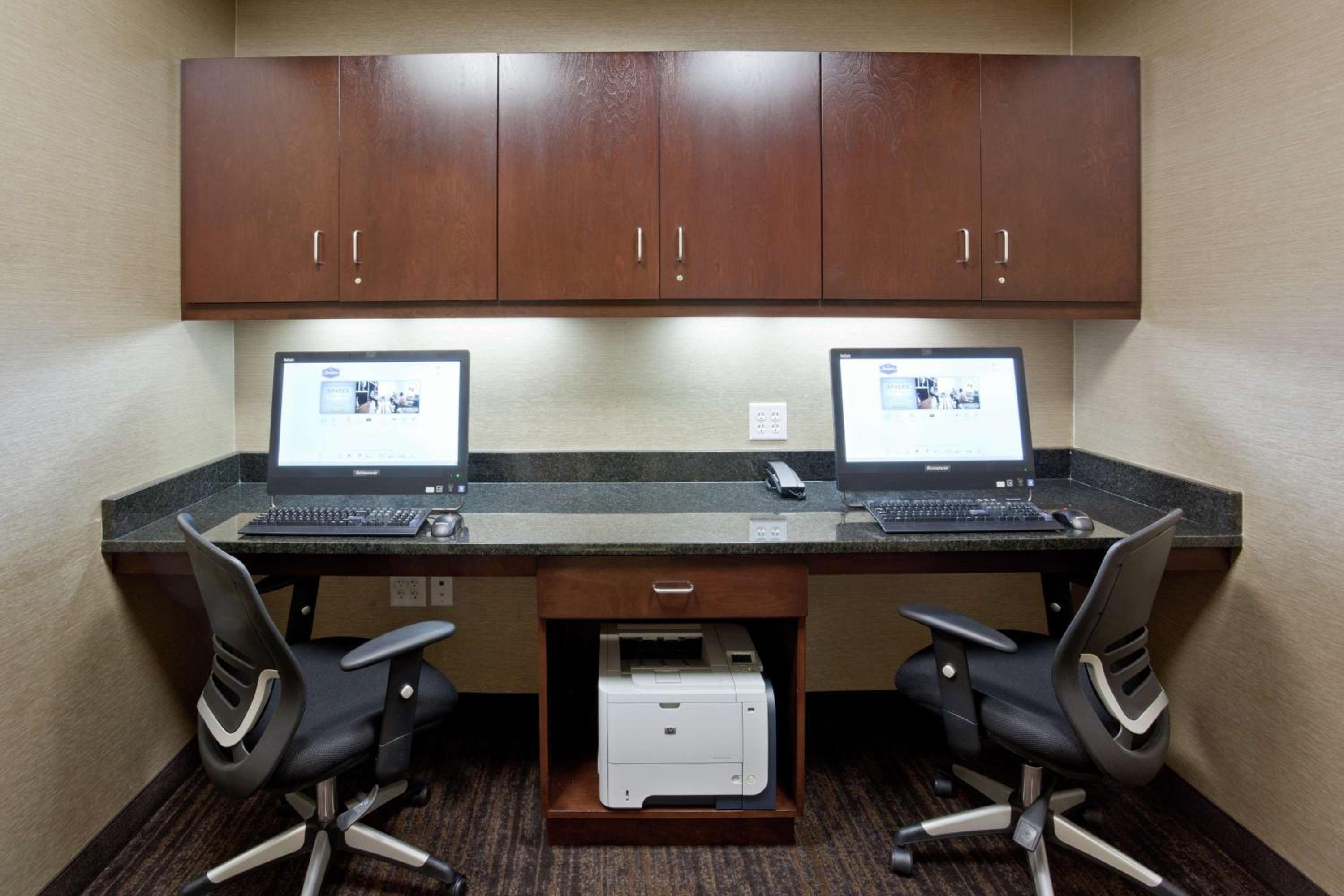 Hampton Inn Suites Minneapolis West/ Minnetonka - Property Image 3