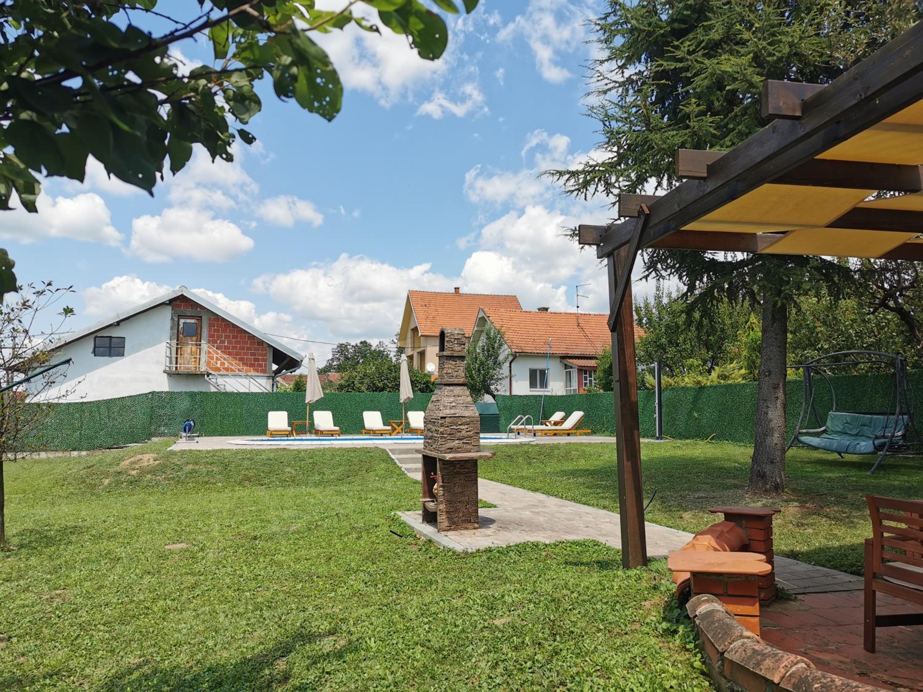Photo 8