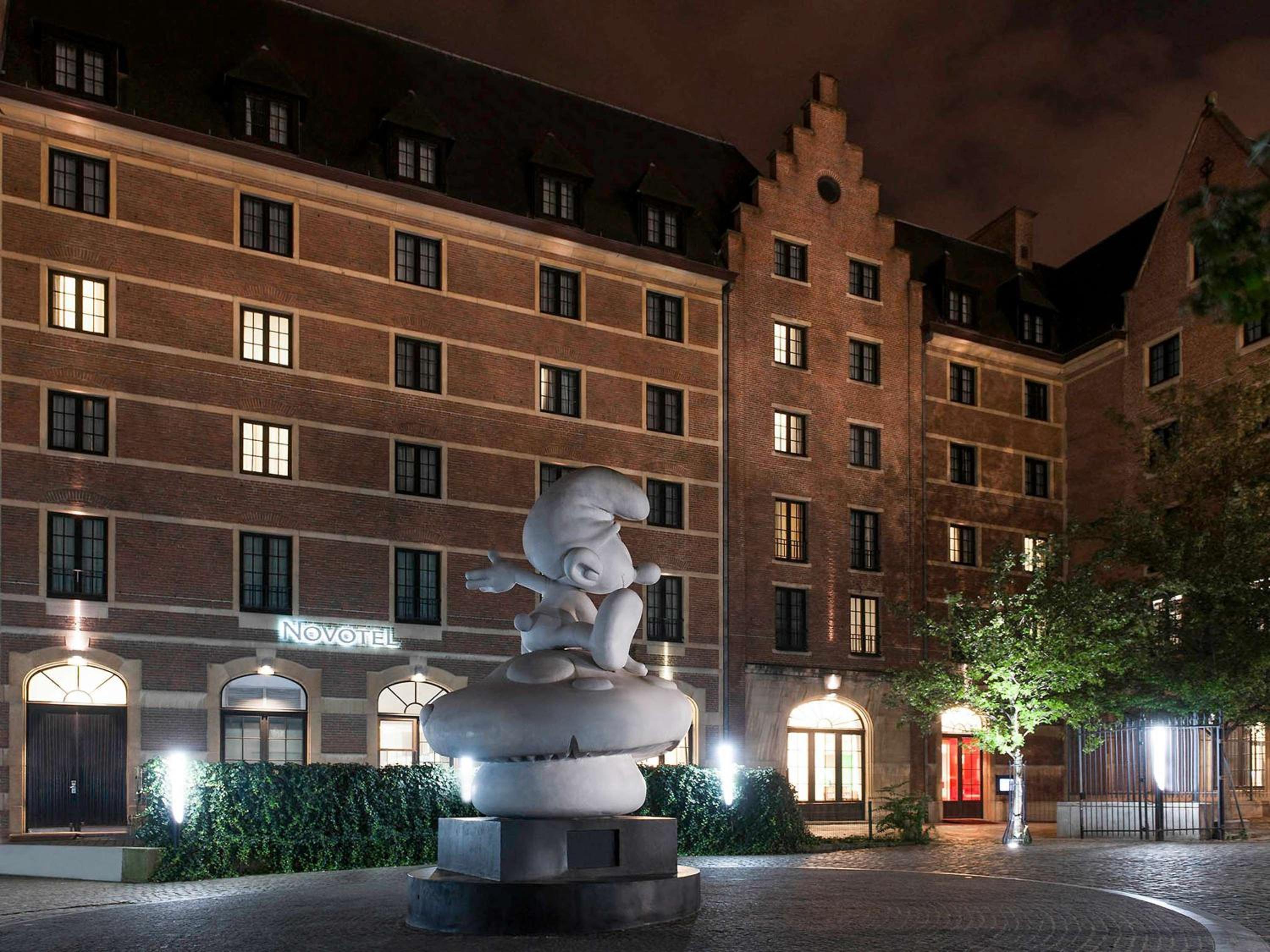 Hotel Novotel Brussels Off Grand Place - Image 1