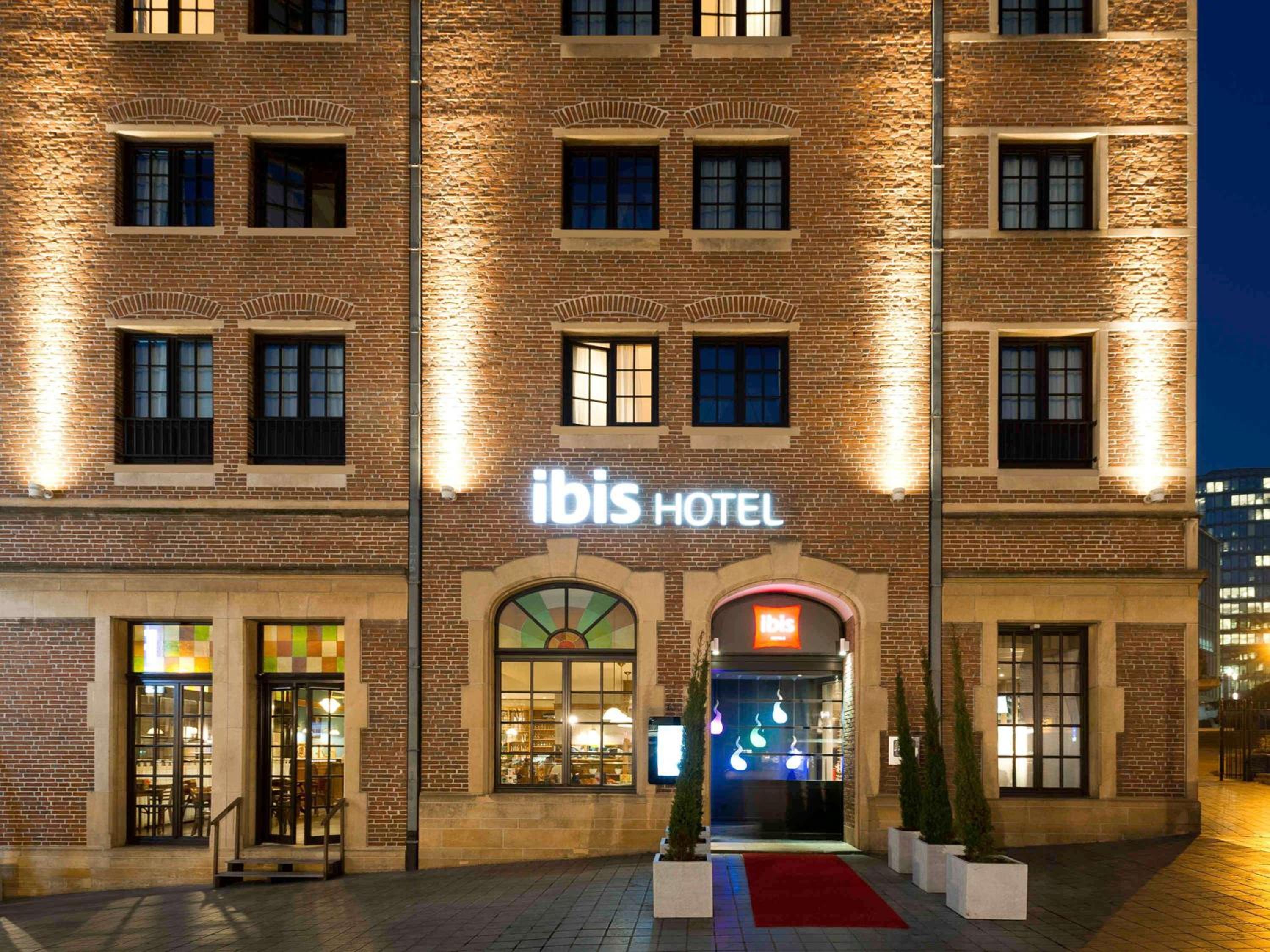 Hotel ibis Hotel Brussels off Grand'Place - Image 1