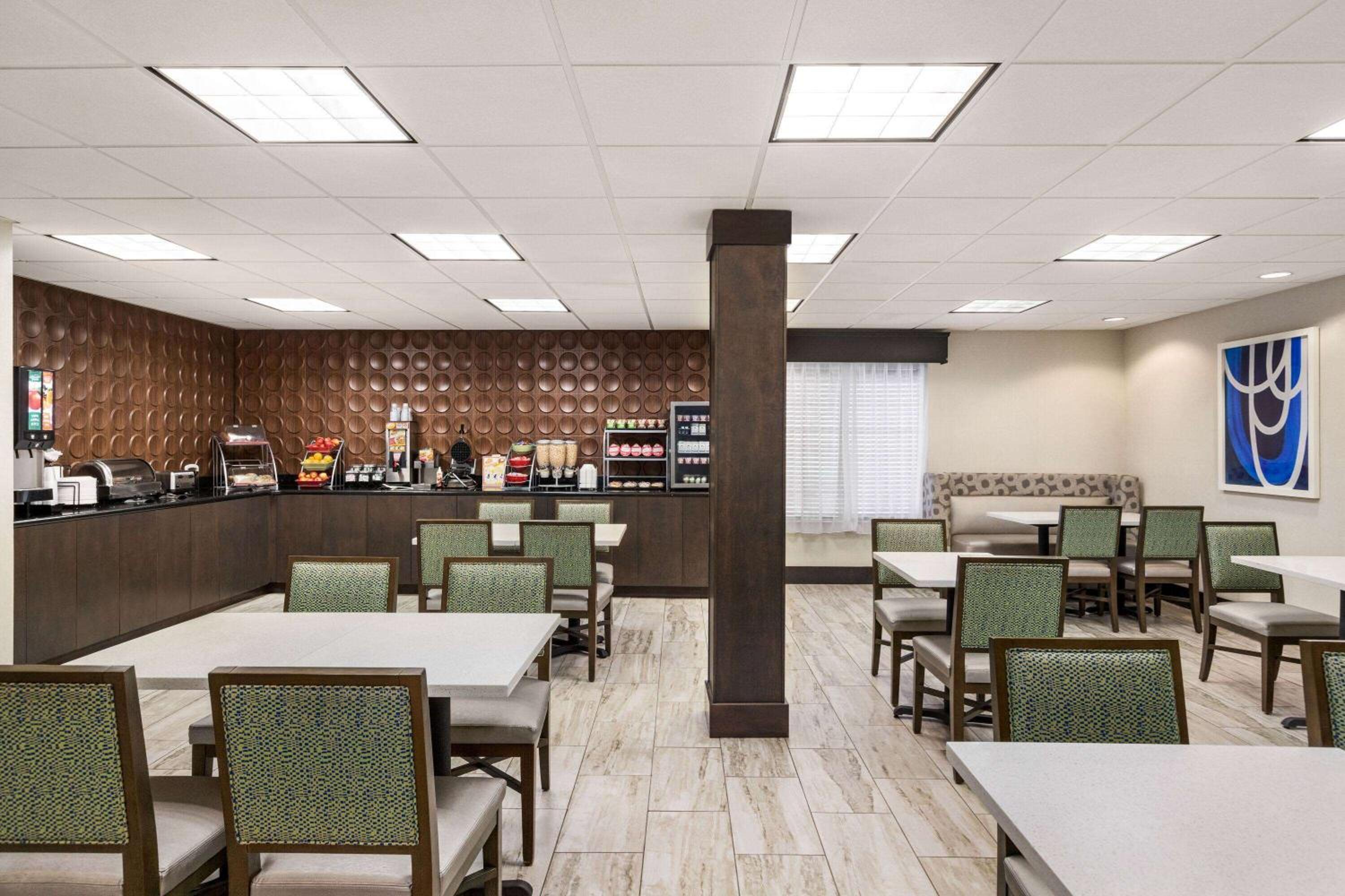 Port Wentworth Vacations - Wingate by Wyndham Savannah I-95 North - Property Image 10