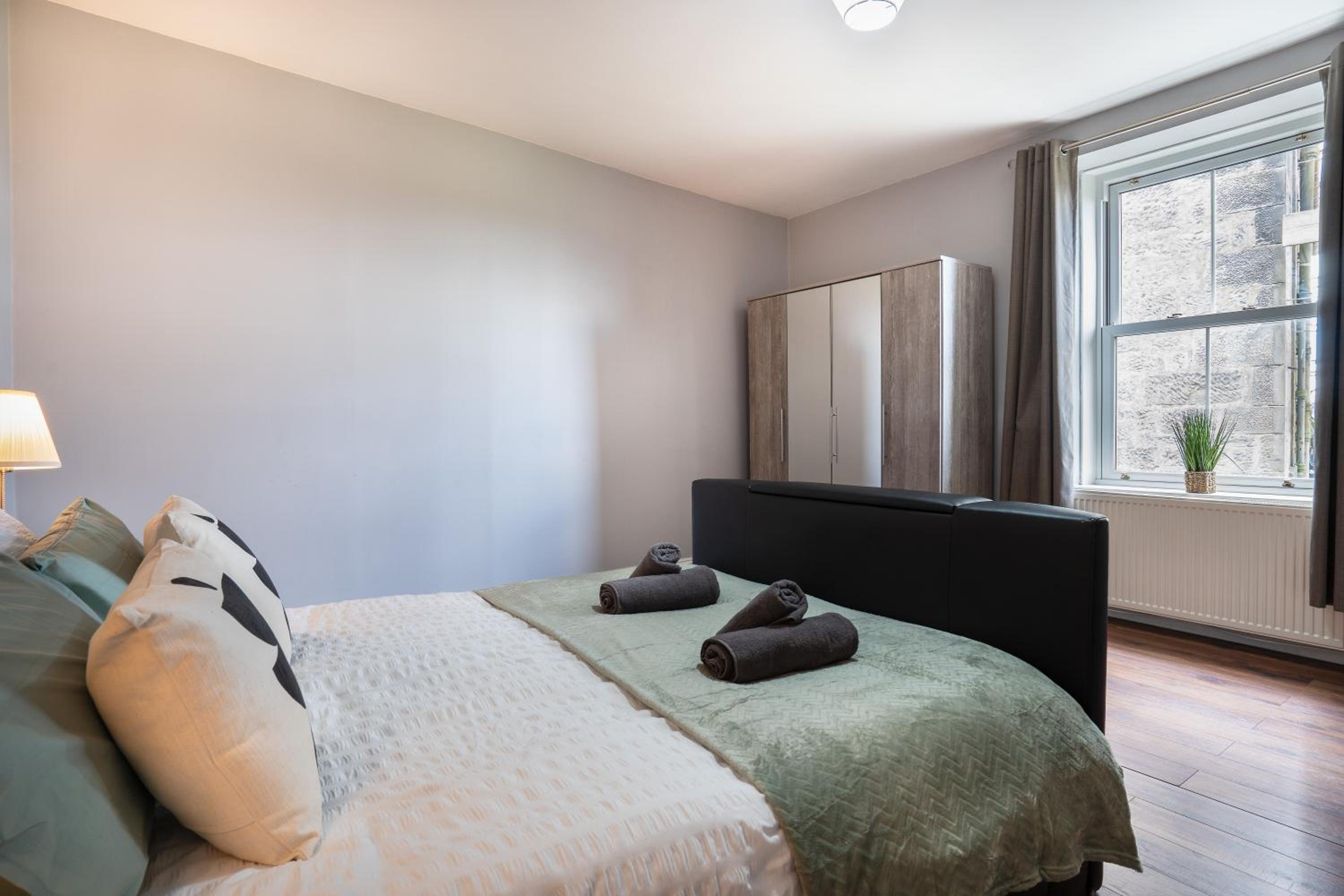 1Bed-Town Centre-Free Parking