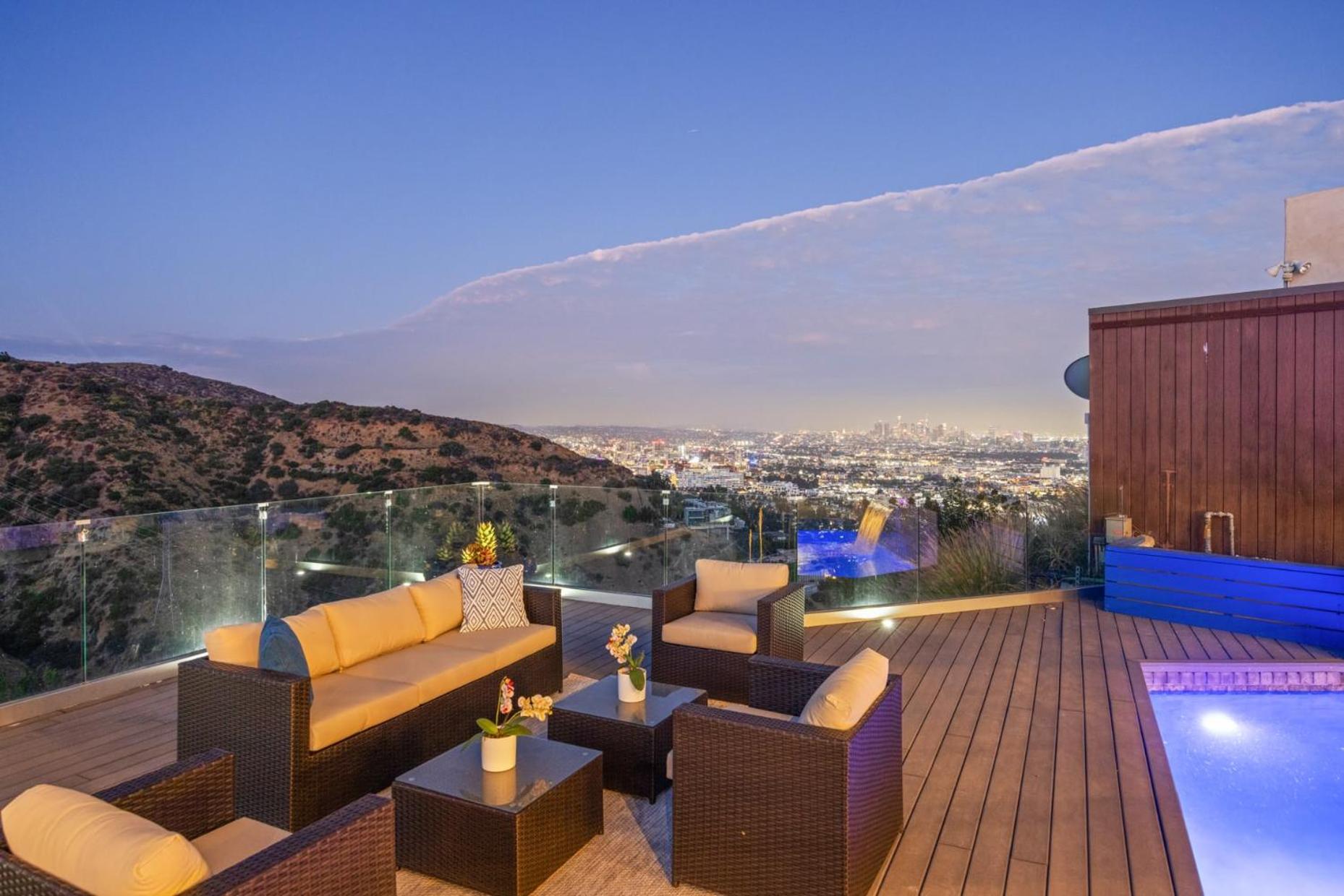 Hollywood Hills Infinity Villa