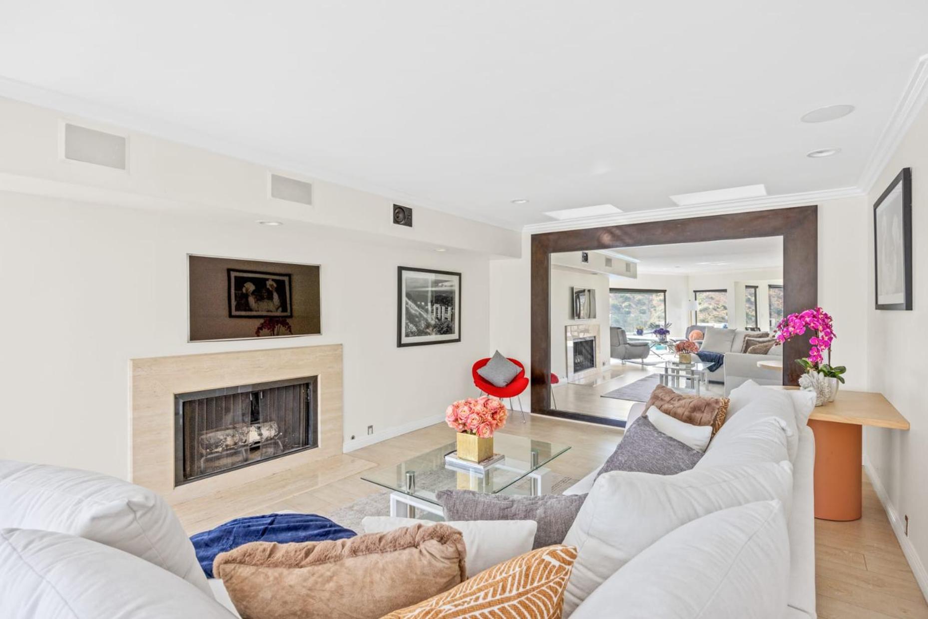 Hollywood Hills Infinity Villa