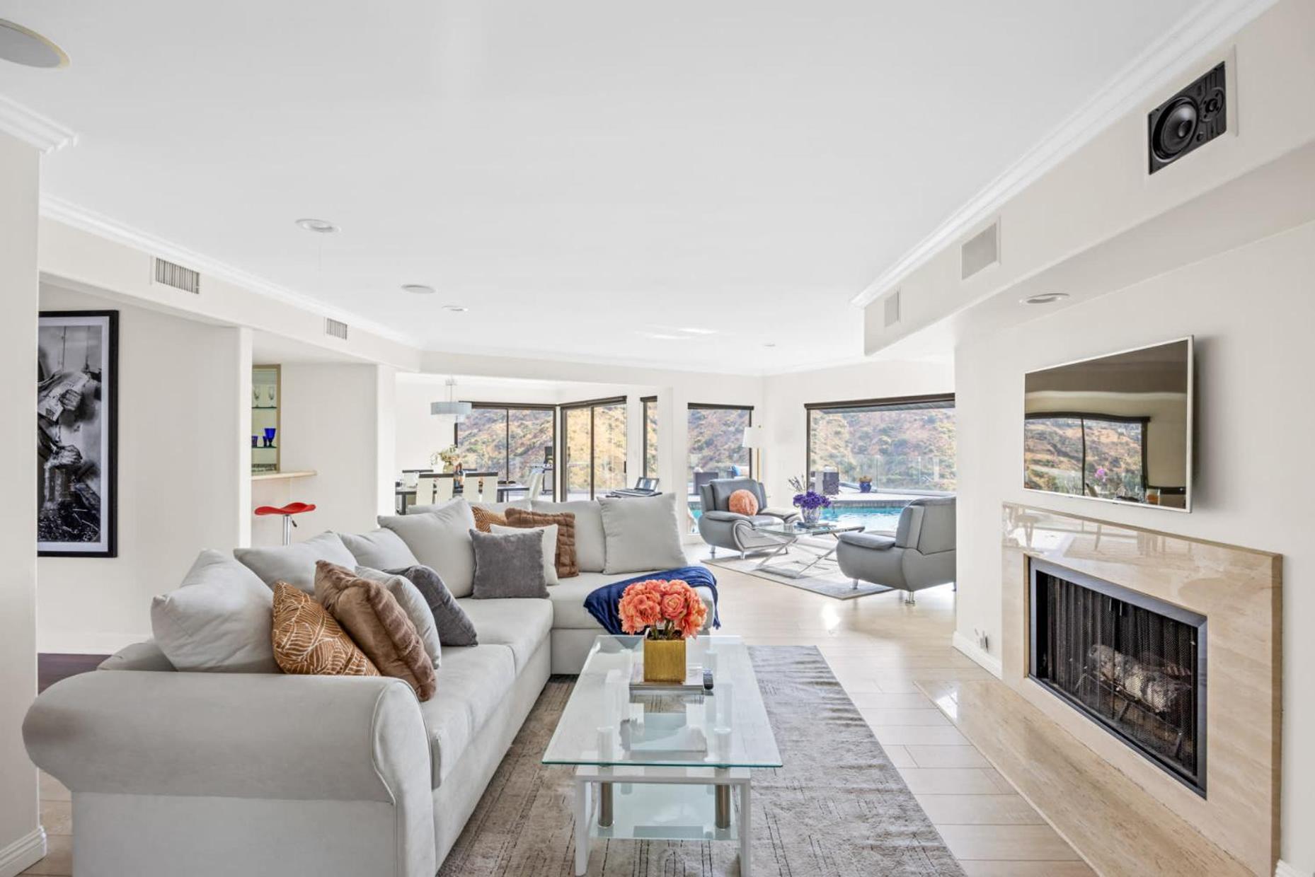 Hollywood Hills Infinity Villa