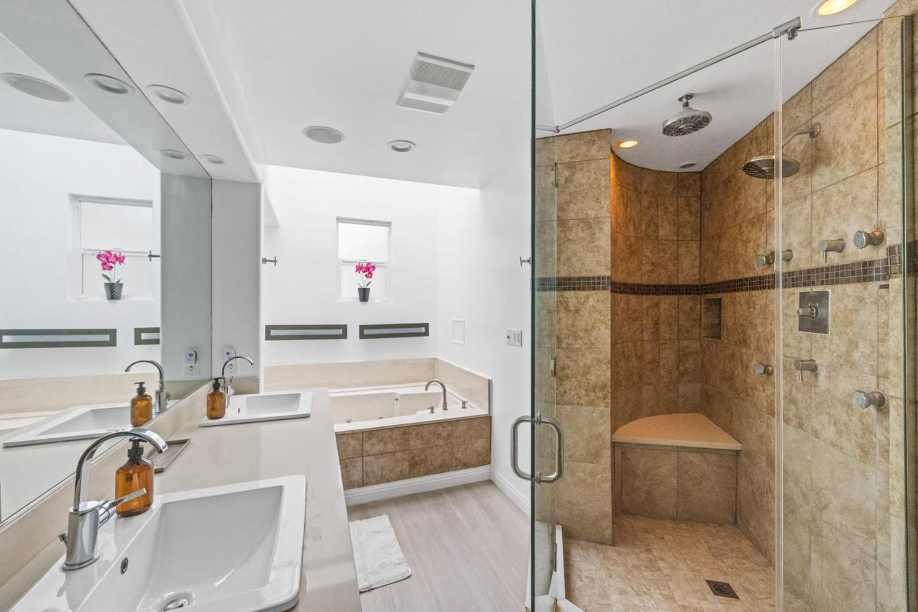 Hollywood Hills Infinity Villa