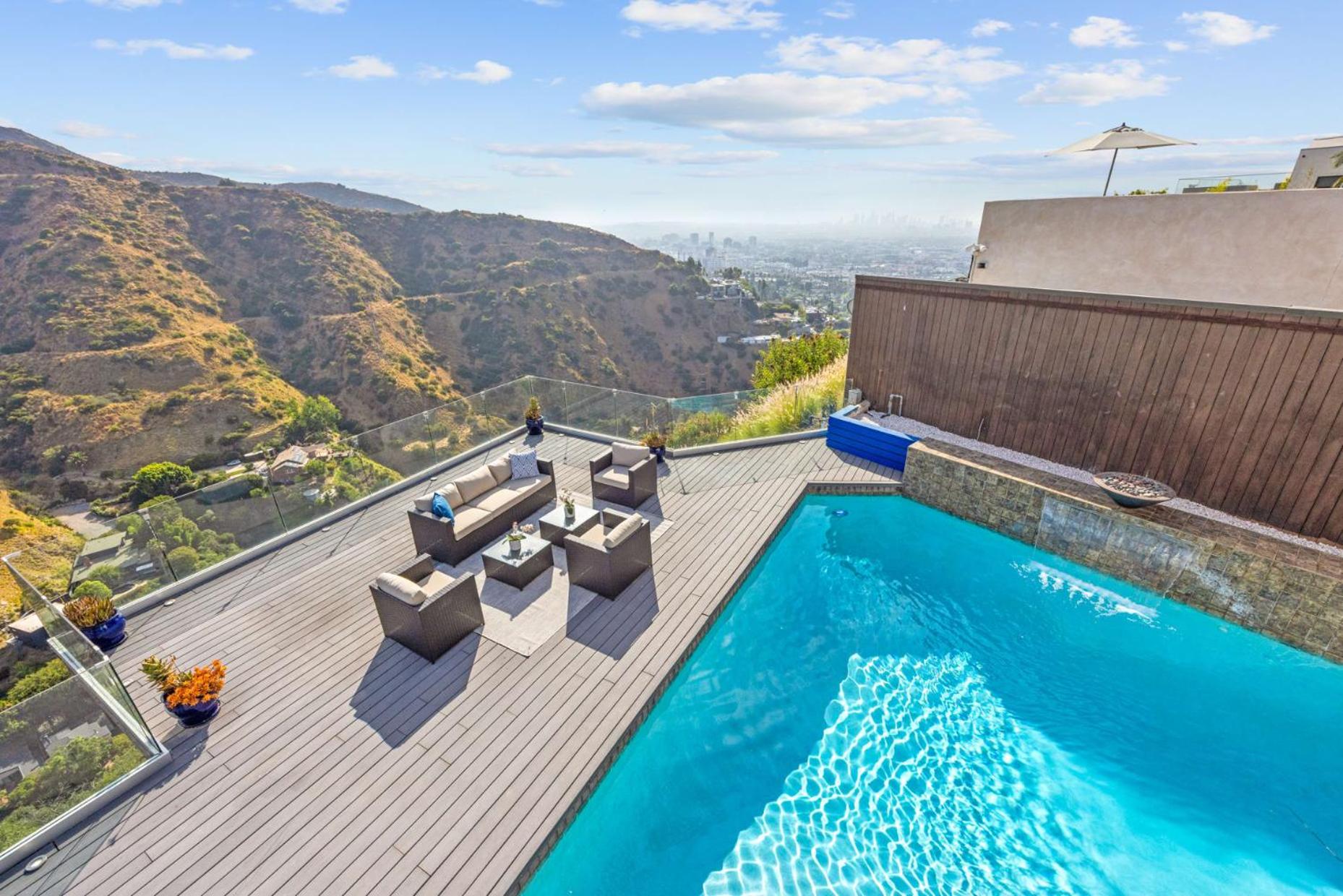 Hollywood Hills Infinity Villa