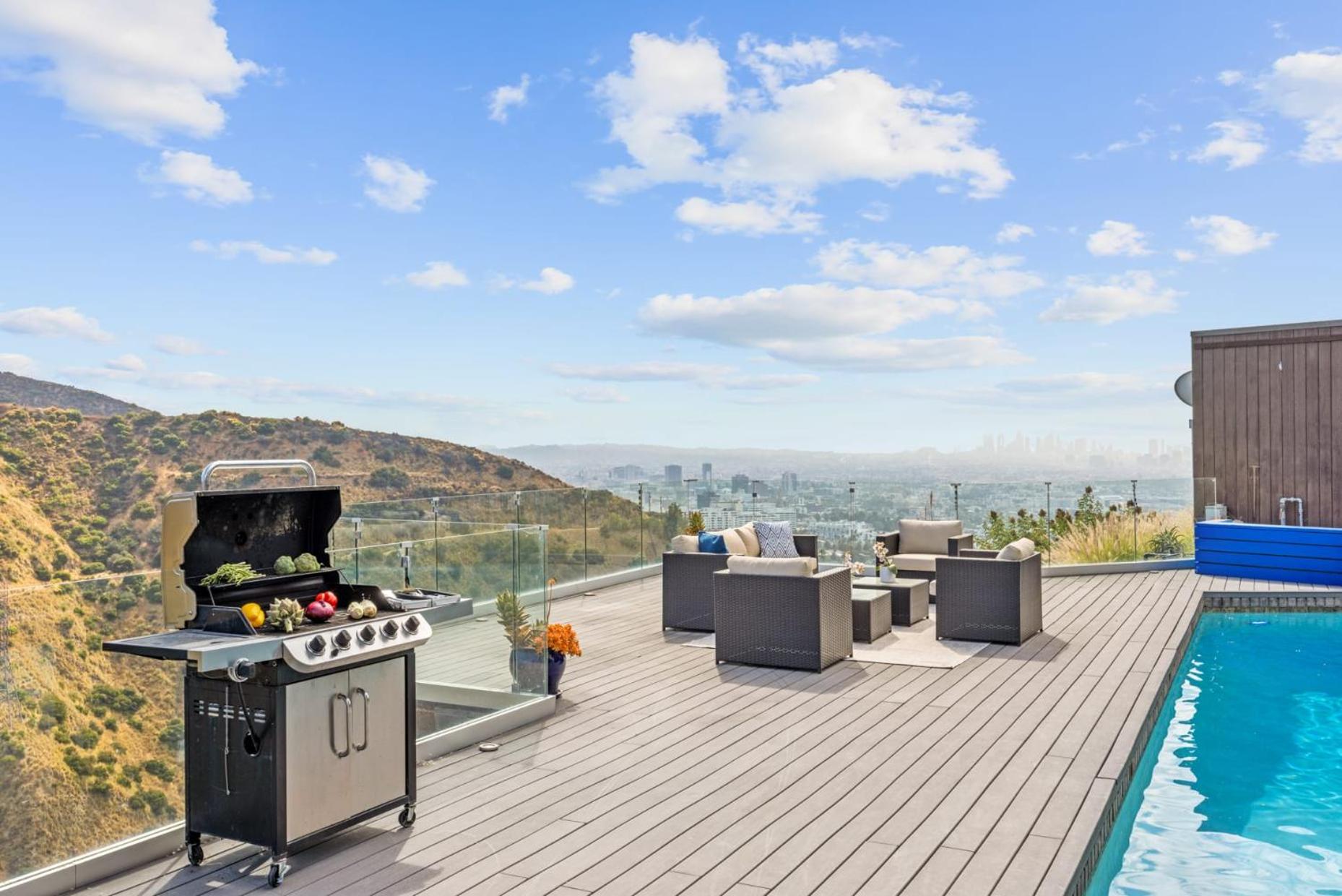 Hollywood Hills Infinity Villa