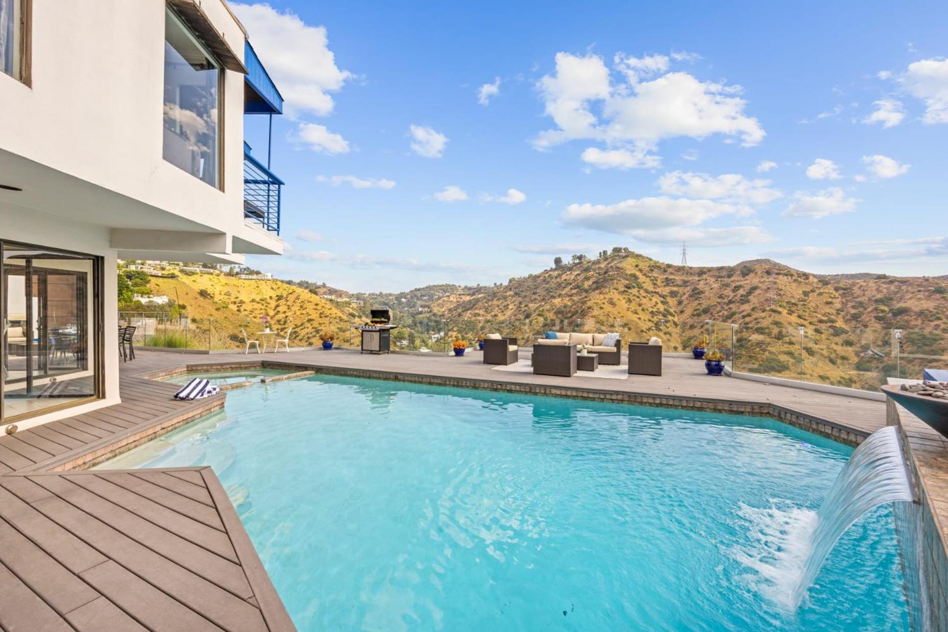 Hollywood Hills Infinity Villa