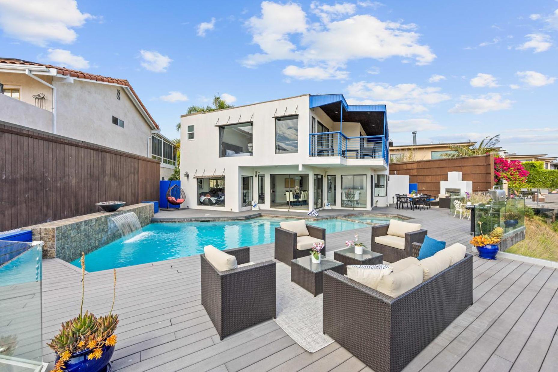 Hollywood Hills Infinity Villa