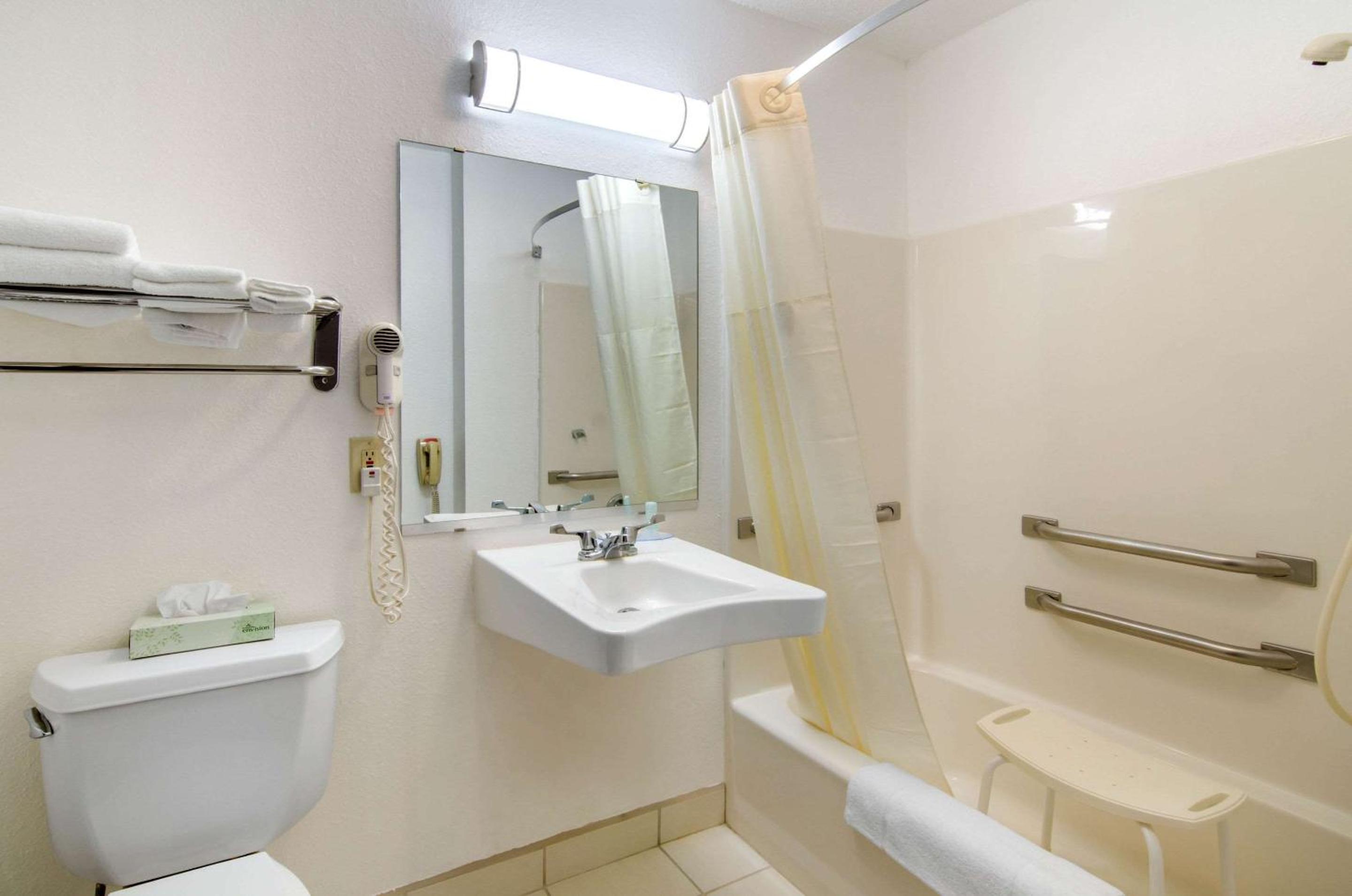 Quality Inn Russell
