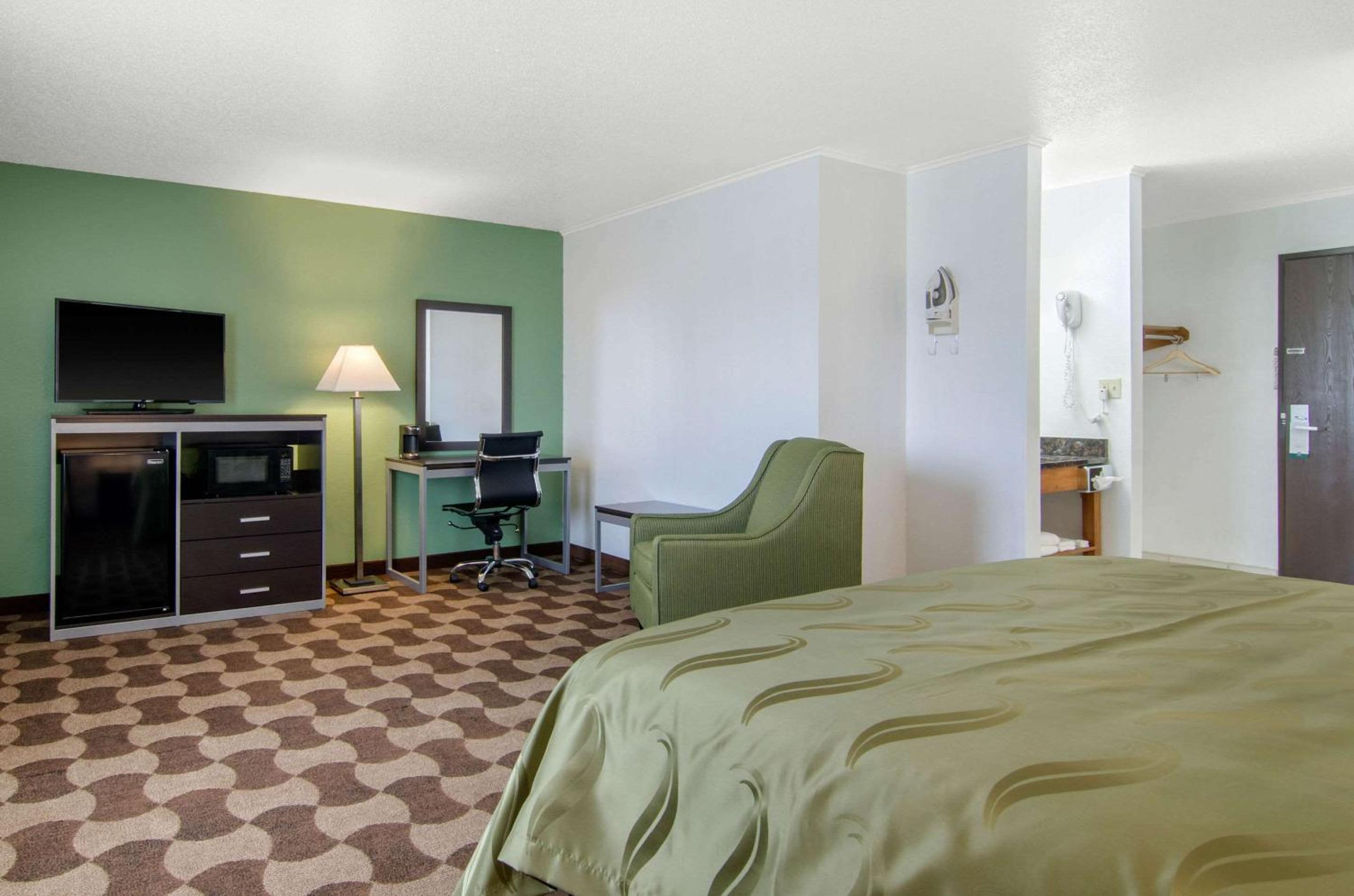 Quality Inn Russell