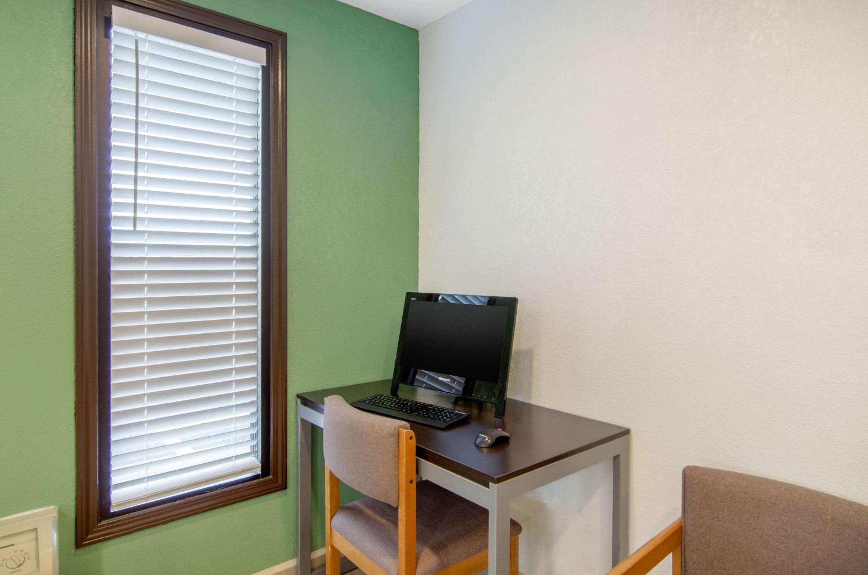 Quality Inn Russell