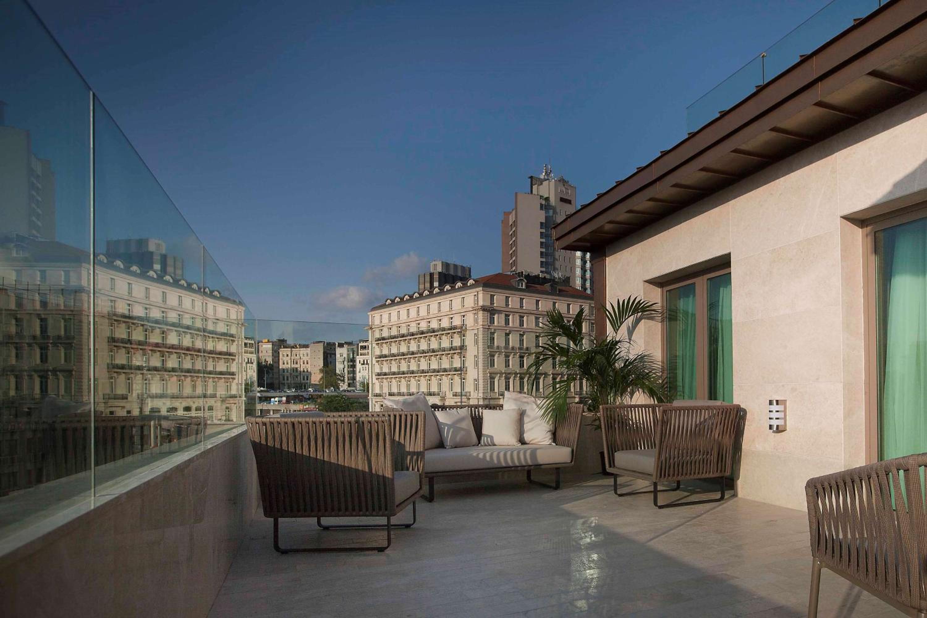 Radisson Blu Hotel Istanbul Pera - Image 87