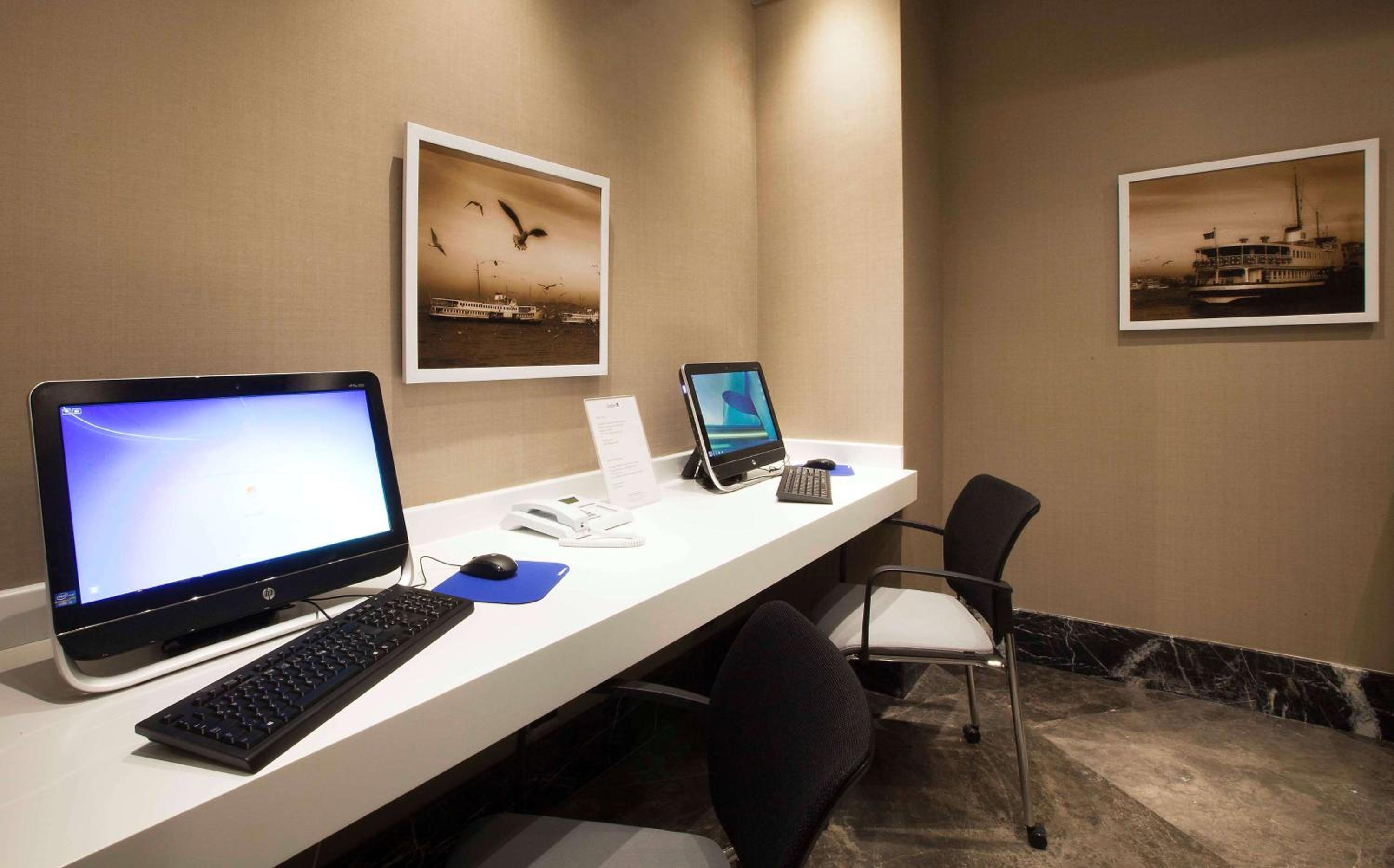 Radisson Blu Hotel Istanbul Pera - Image 32