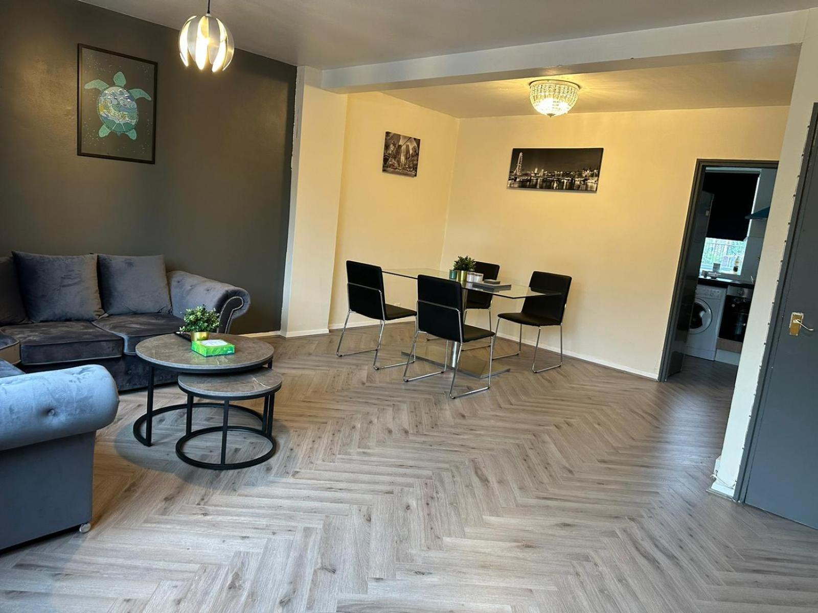 Lux Apartment in Southwark — other