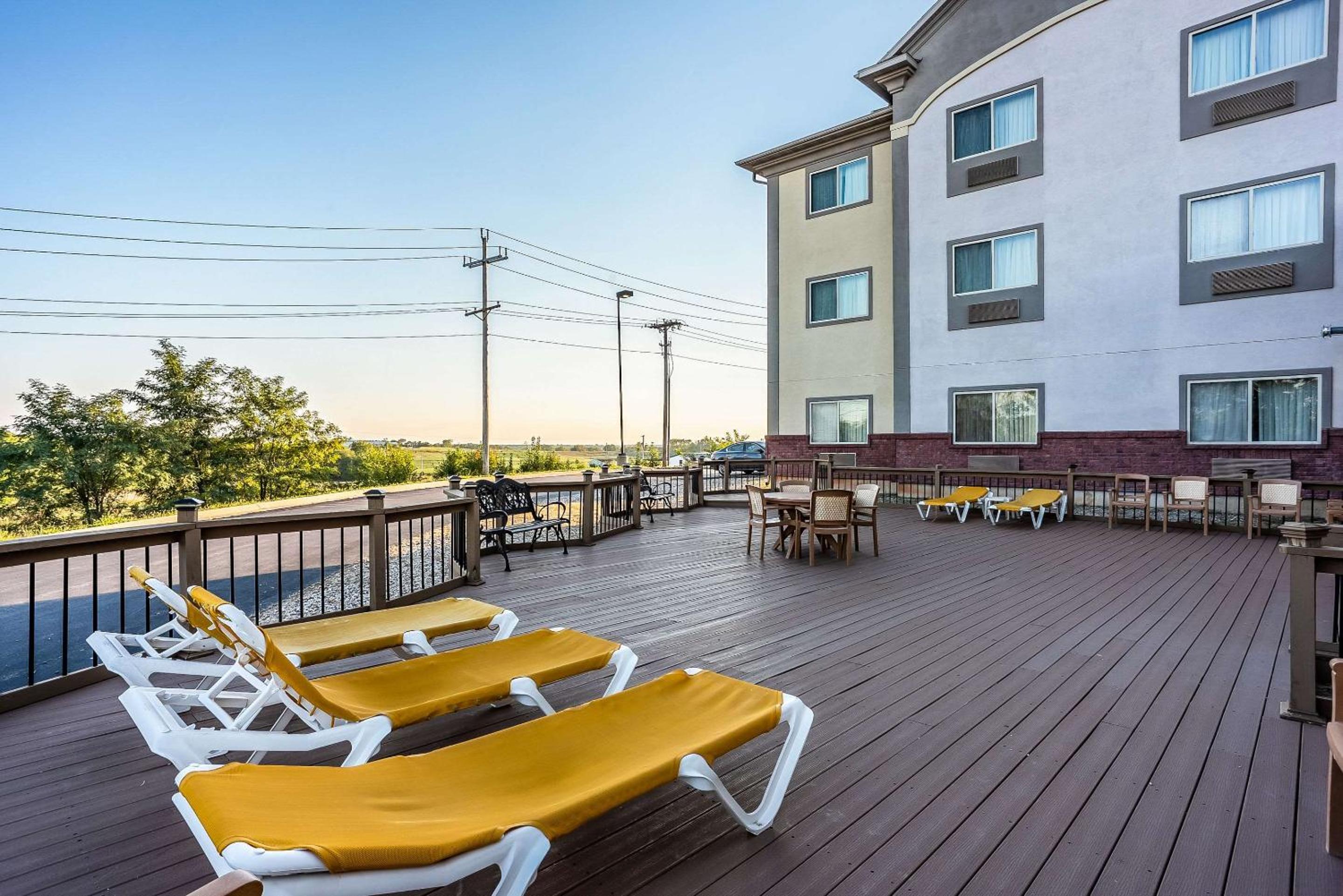 Hannibal Vacations - Quality Inn  Suites - Property Image 7