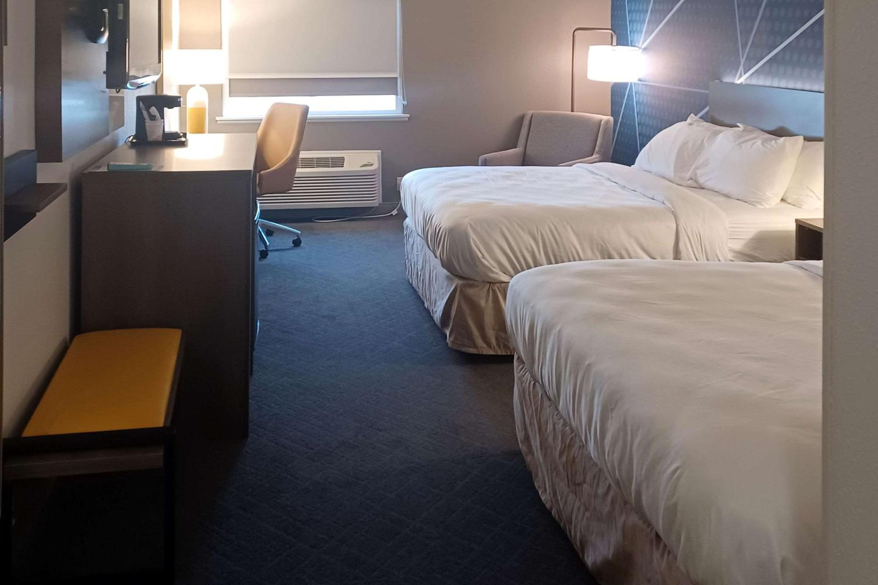Comfort Inn Edinburgh - Columbus view 5