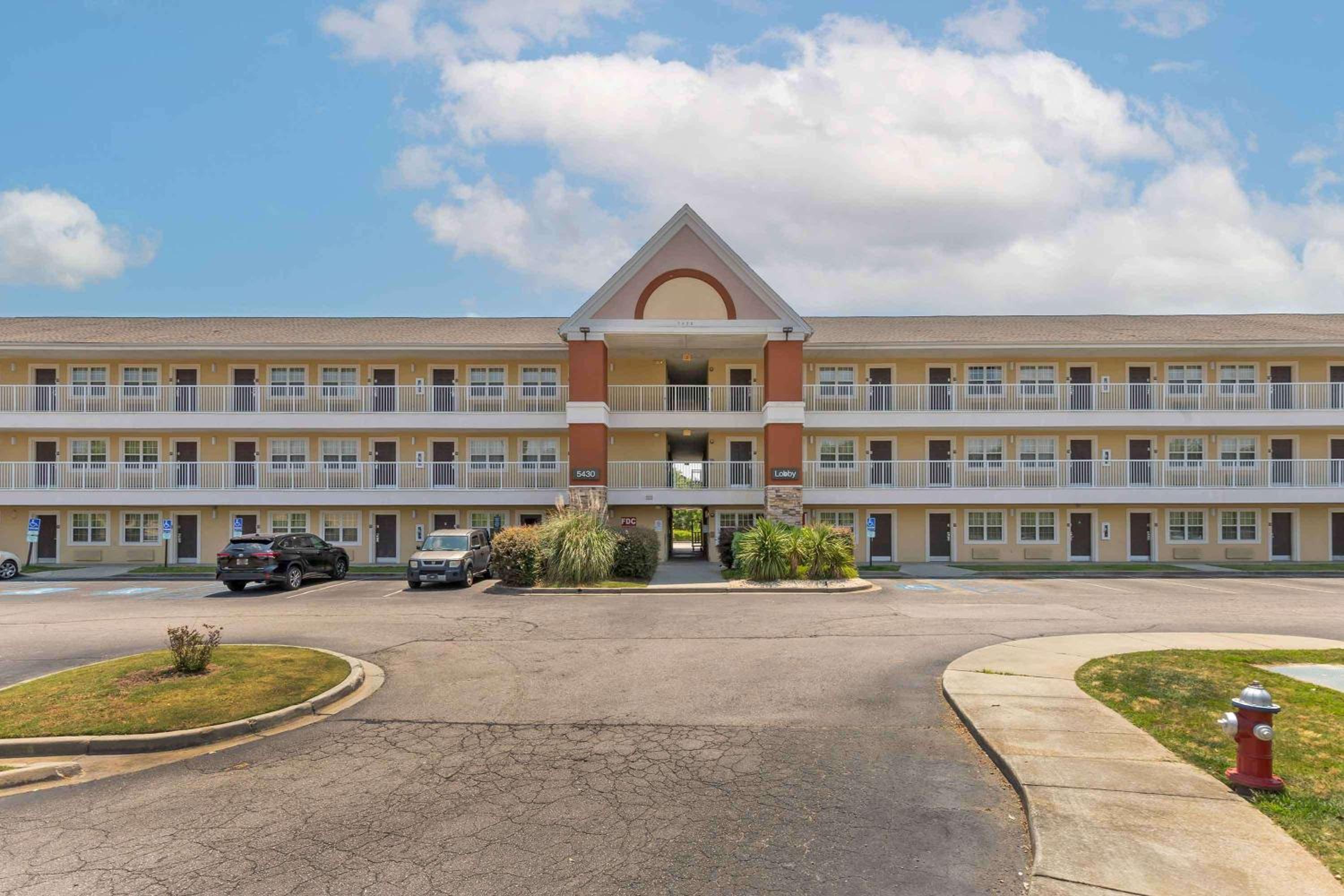 Hotel Extended Stay America Select Suites - Columbia - Ft Jackson - Image 1