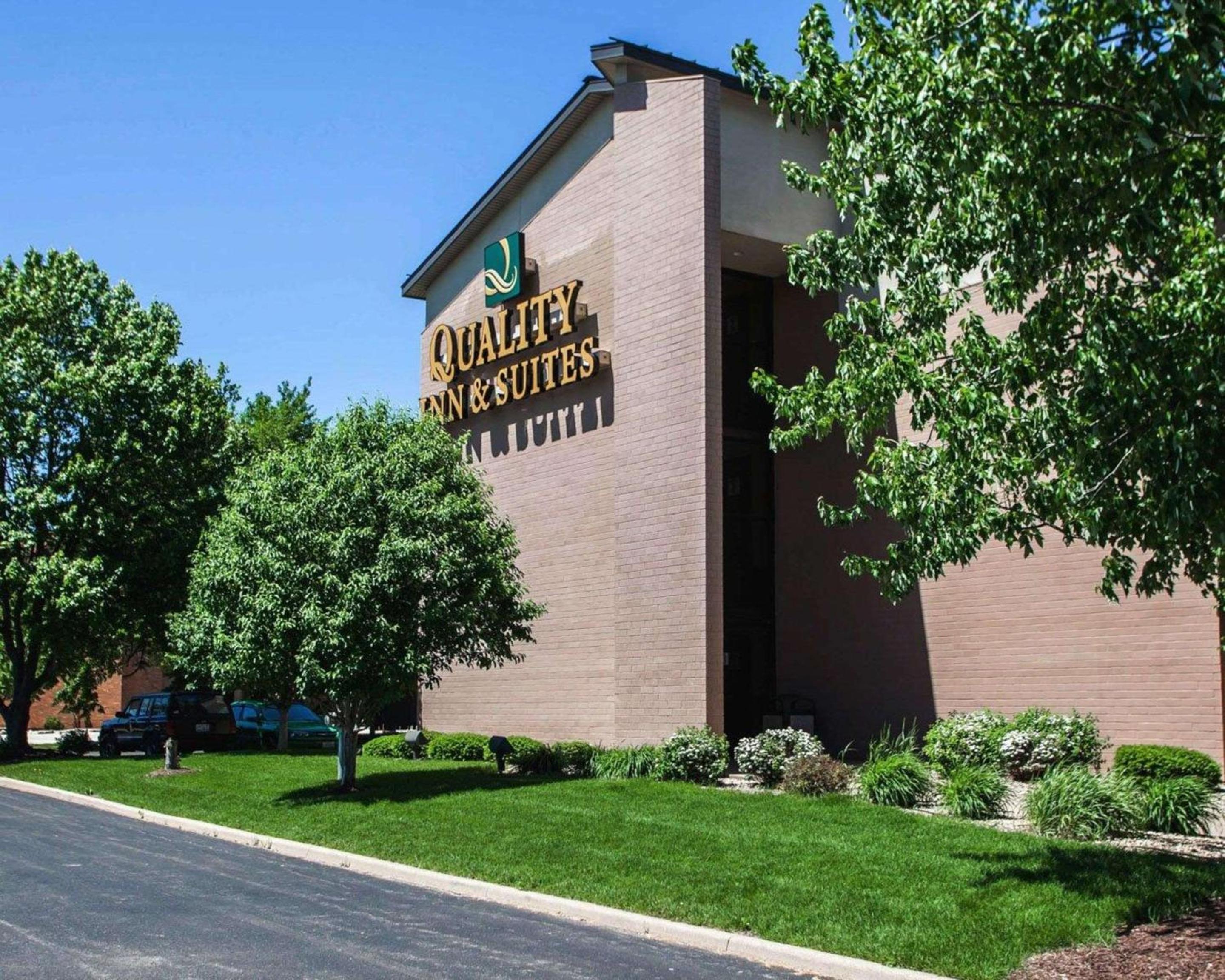 Peoria Vacations - Quality Inn Suites - Property Image 28