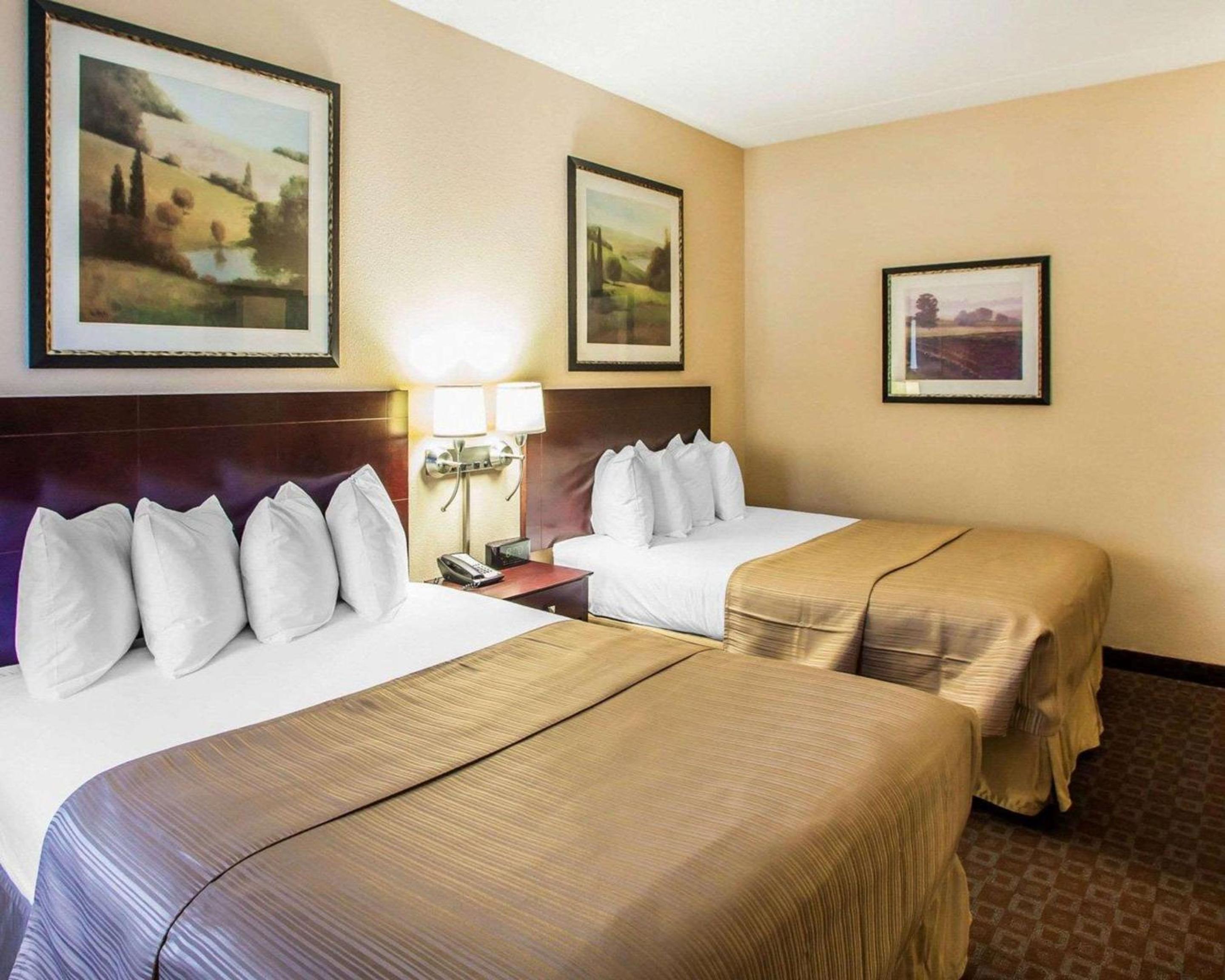 Peoria Vacations - Quality Inn Suites - Property Image 14