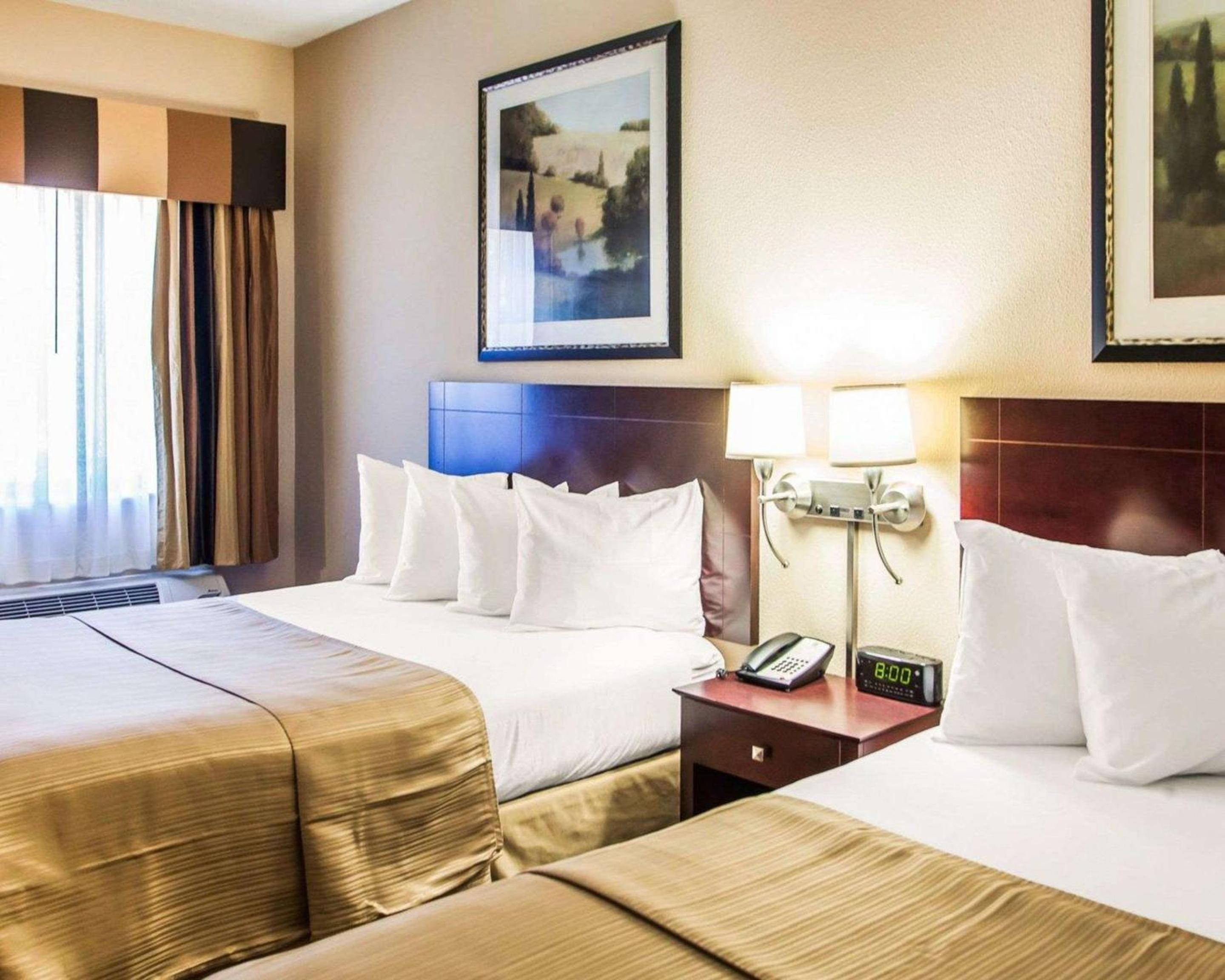 Peoria Vacations - Quality Inn  Suites - Property Image 9