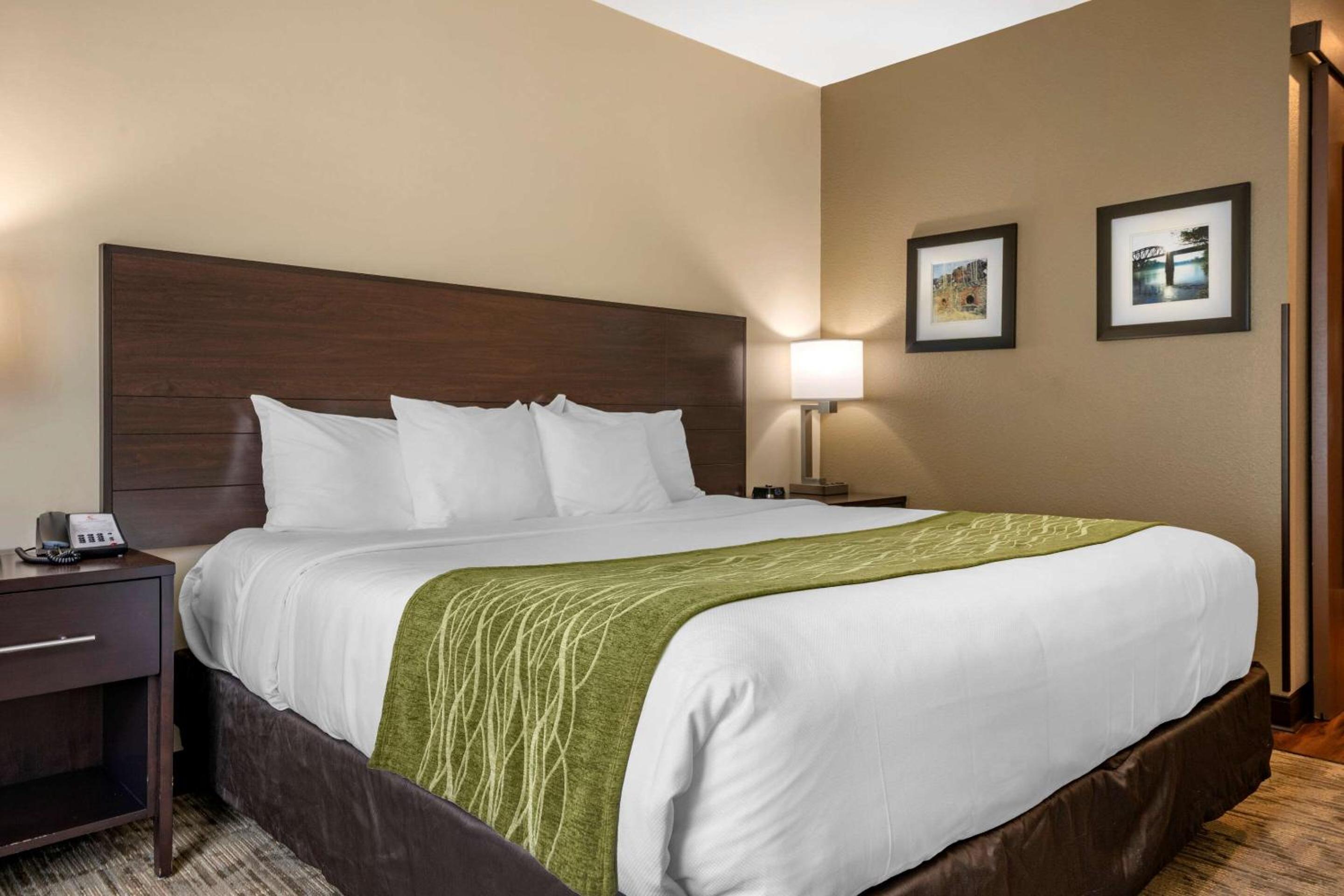 Comfort Inn Connellsville Riverview