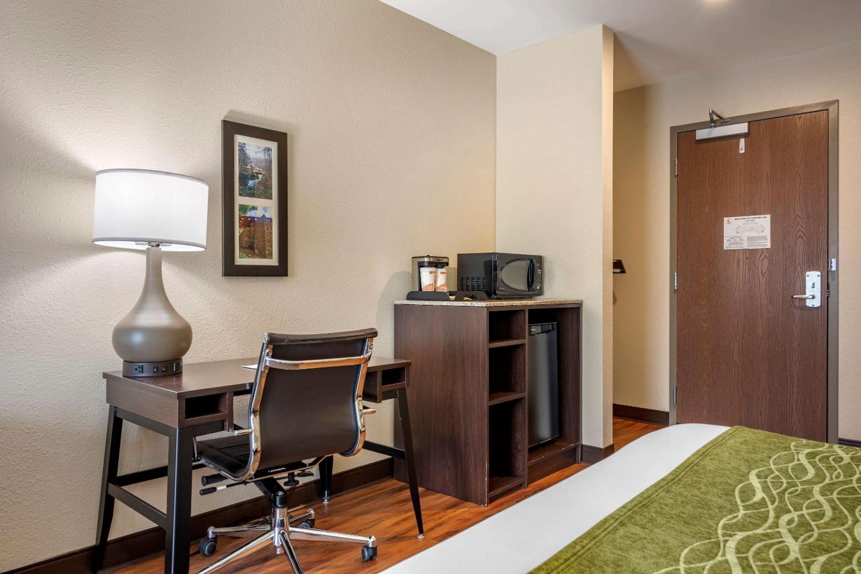 Comfort Inn Connellsville Riverview