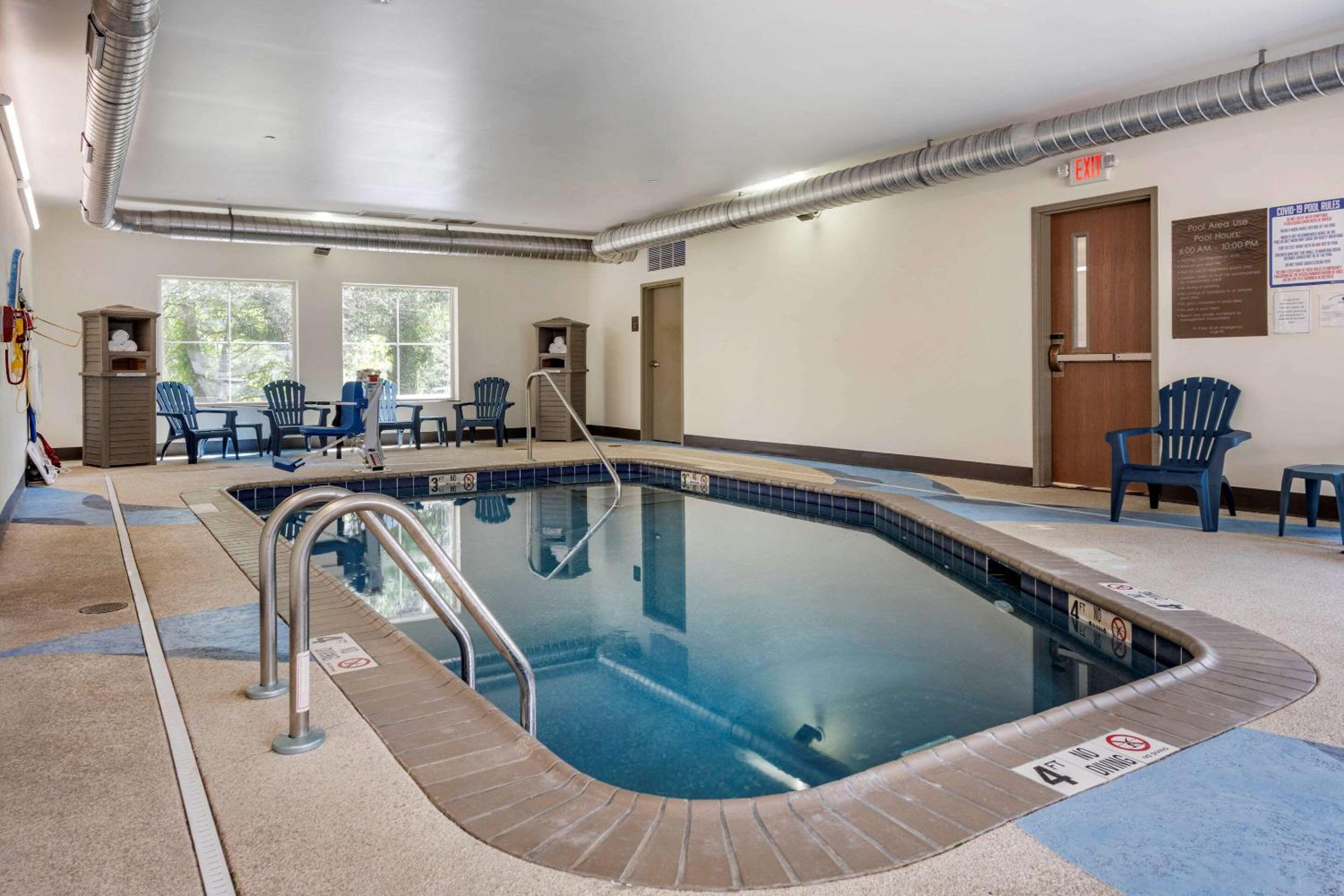 Comfort Inn Connellsville Riverview