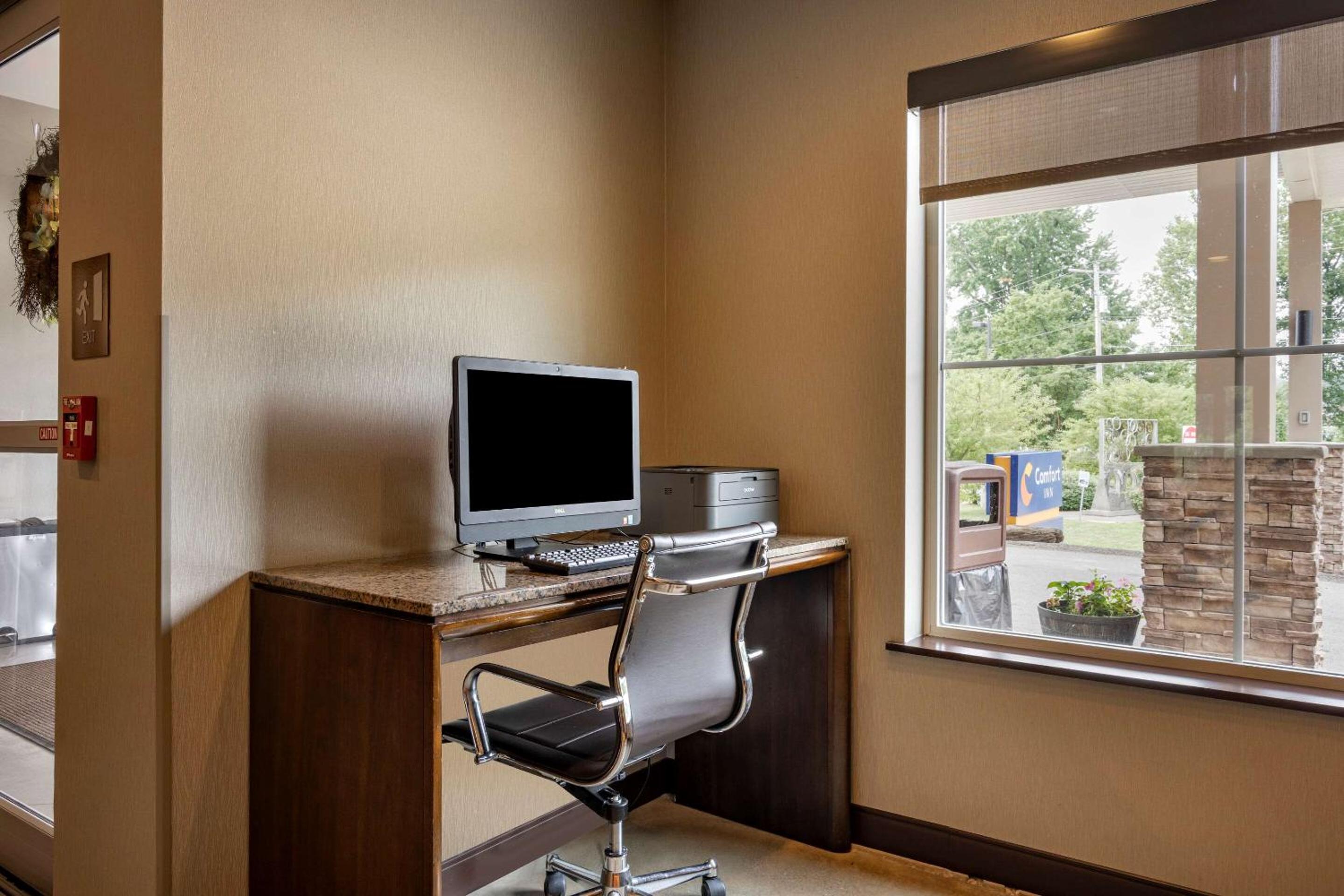 Comfort Inn Connellsville Riverview