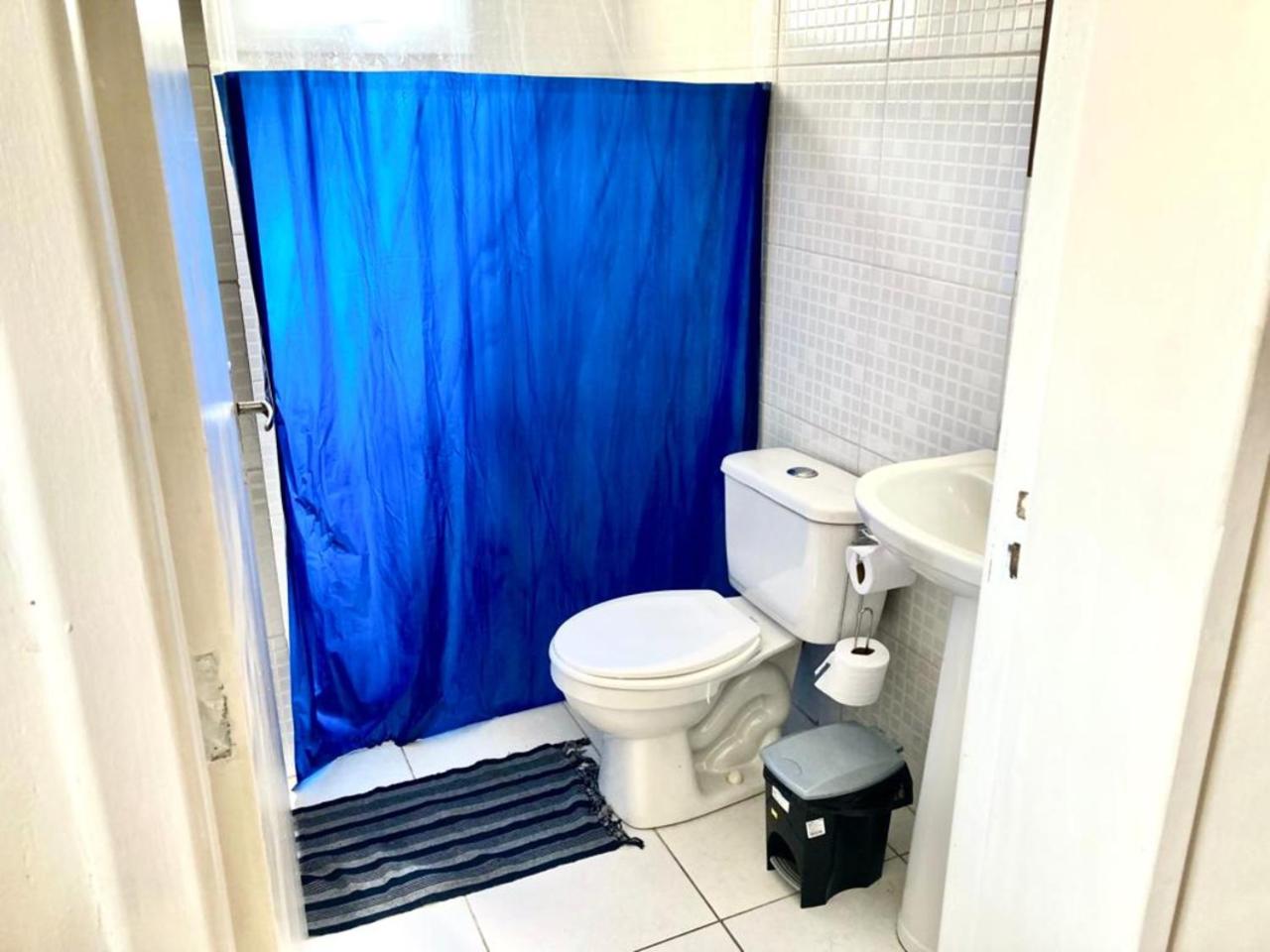 Apartamento studio em prédio de frente ao mar Massaguaçu Caraguatatuba