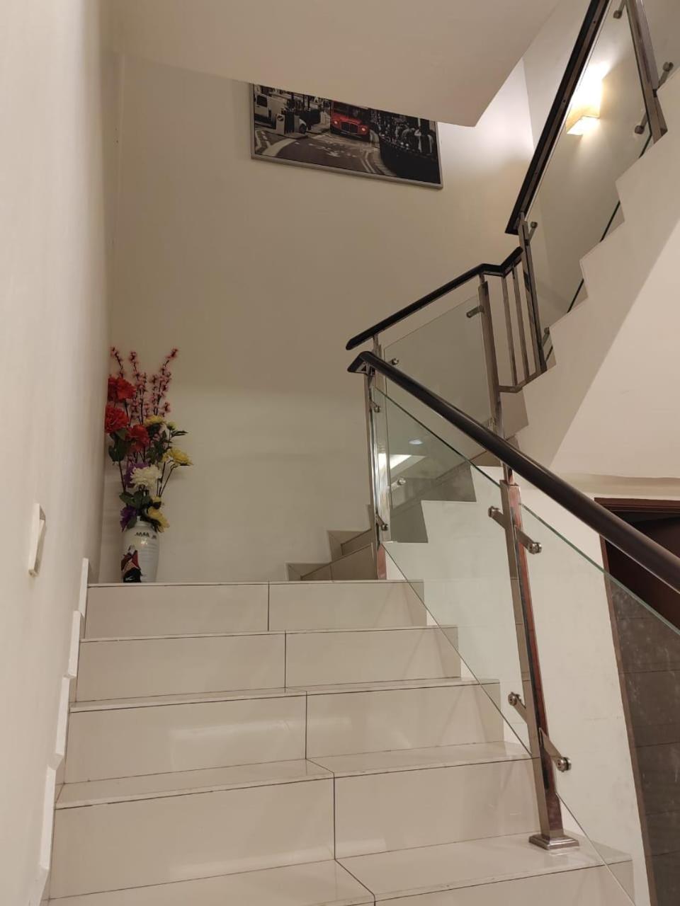 Nice semi D house at Tangkak photo 2