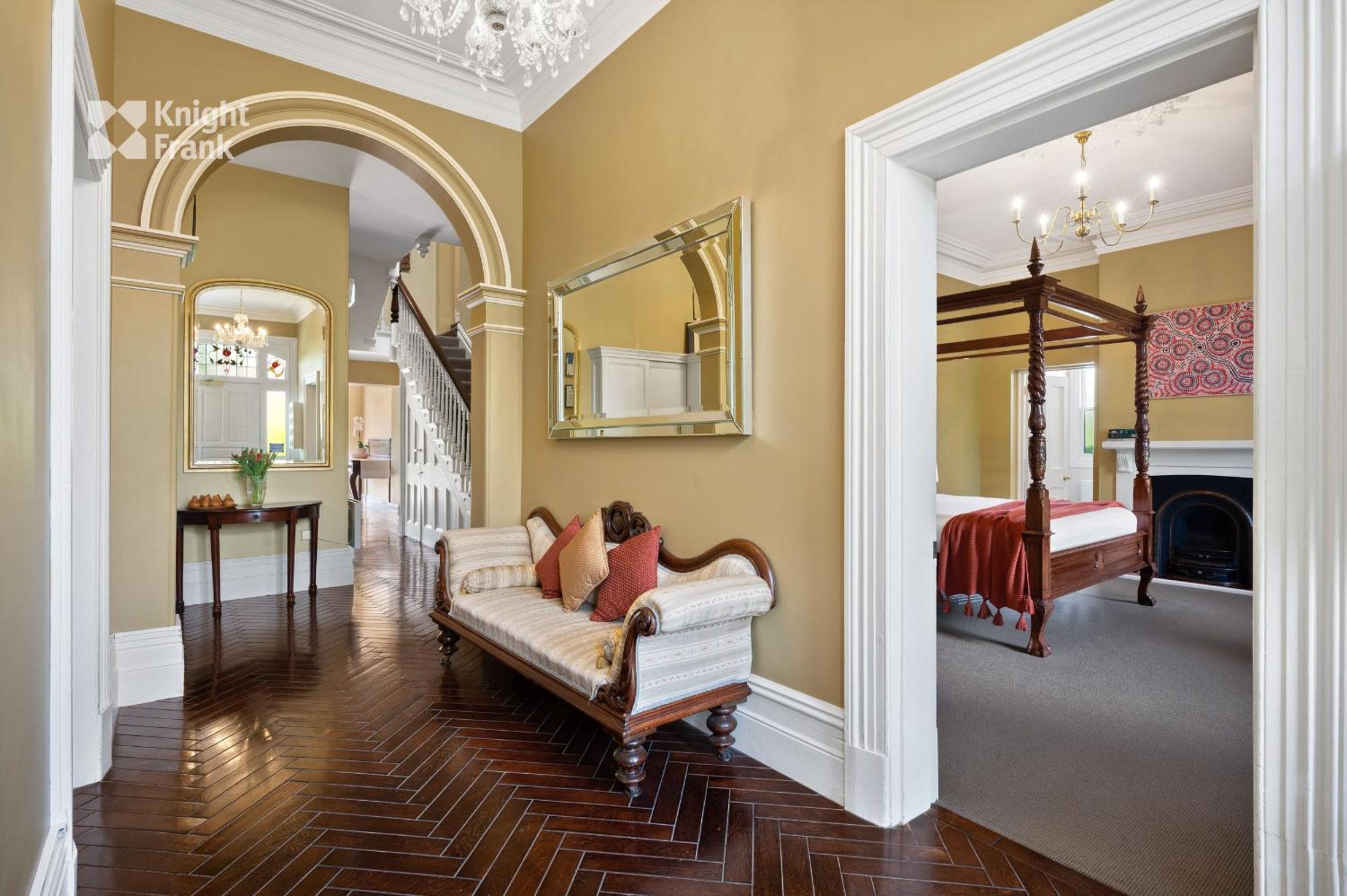 Clydesdale Manor