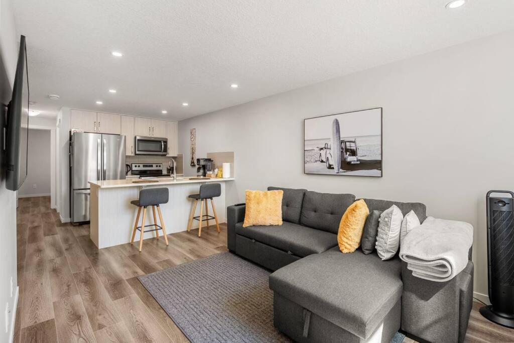 Rockland Oasis: 1BR + Parking