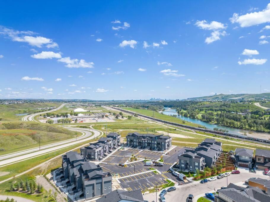 Rockland Oasis: 1BR + Parking