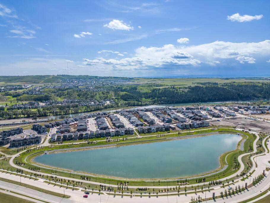 Rockland Oasis: 1BR + Parking