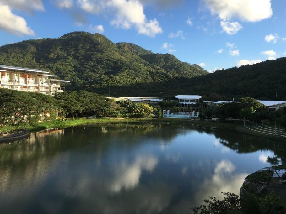 Deluxe family beach apartment with lagoon view at Pico de Loro view 4
