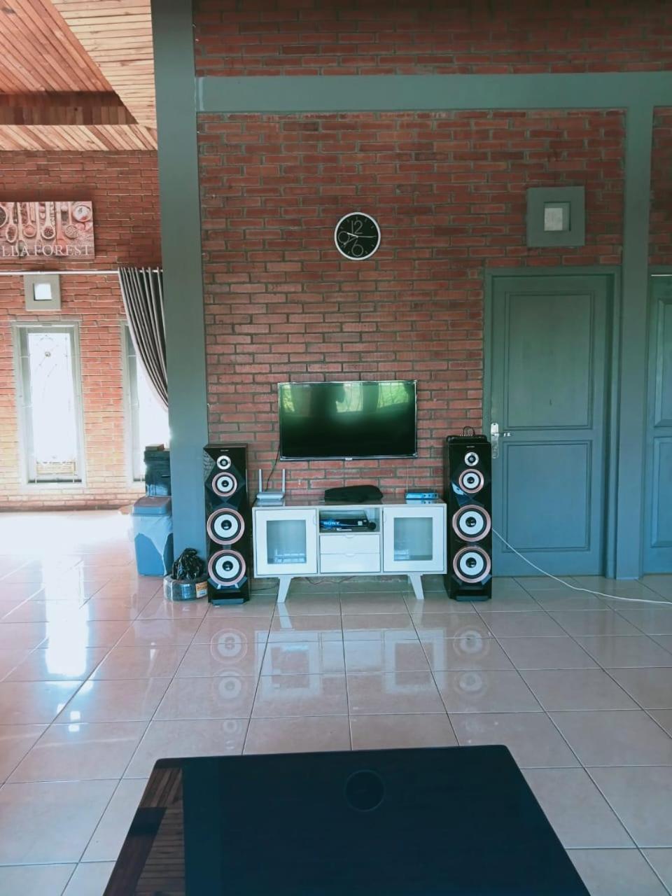 Villa Forest Puncak view 2