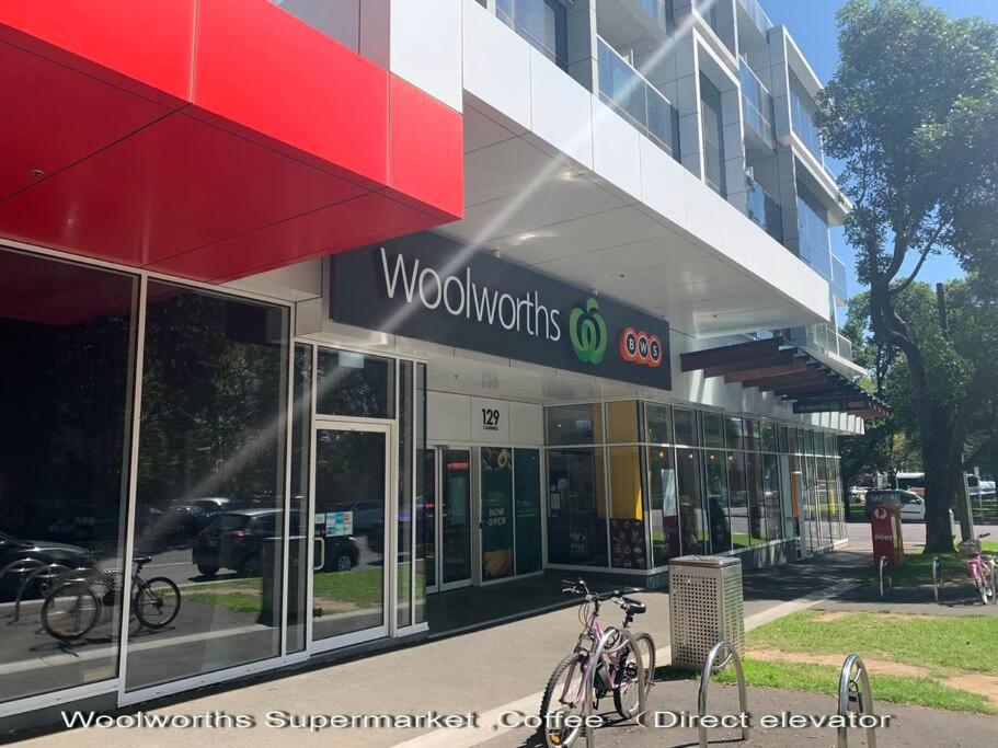Two Bedroom Apartment In North Melbourne