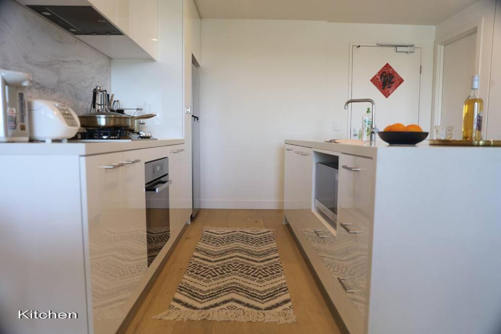 Two Bedroom Apartment In North Melbourne