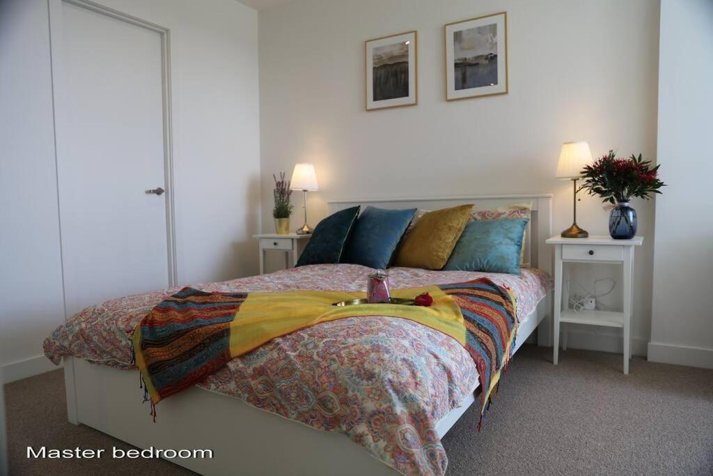 Two Bedroom Apartment In North Melbourne