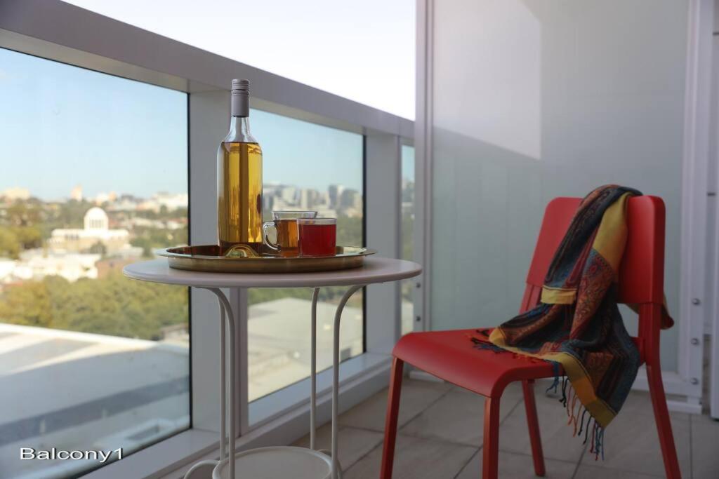 Two Bedroom Apartment In North Melbourne