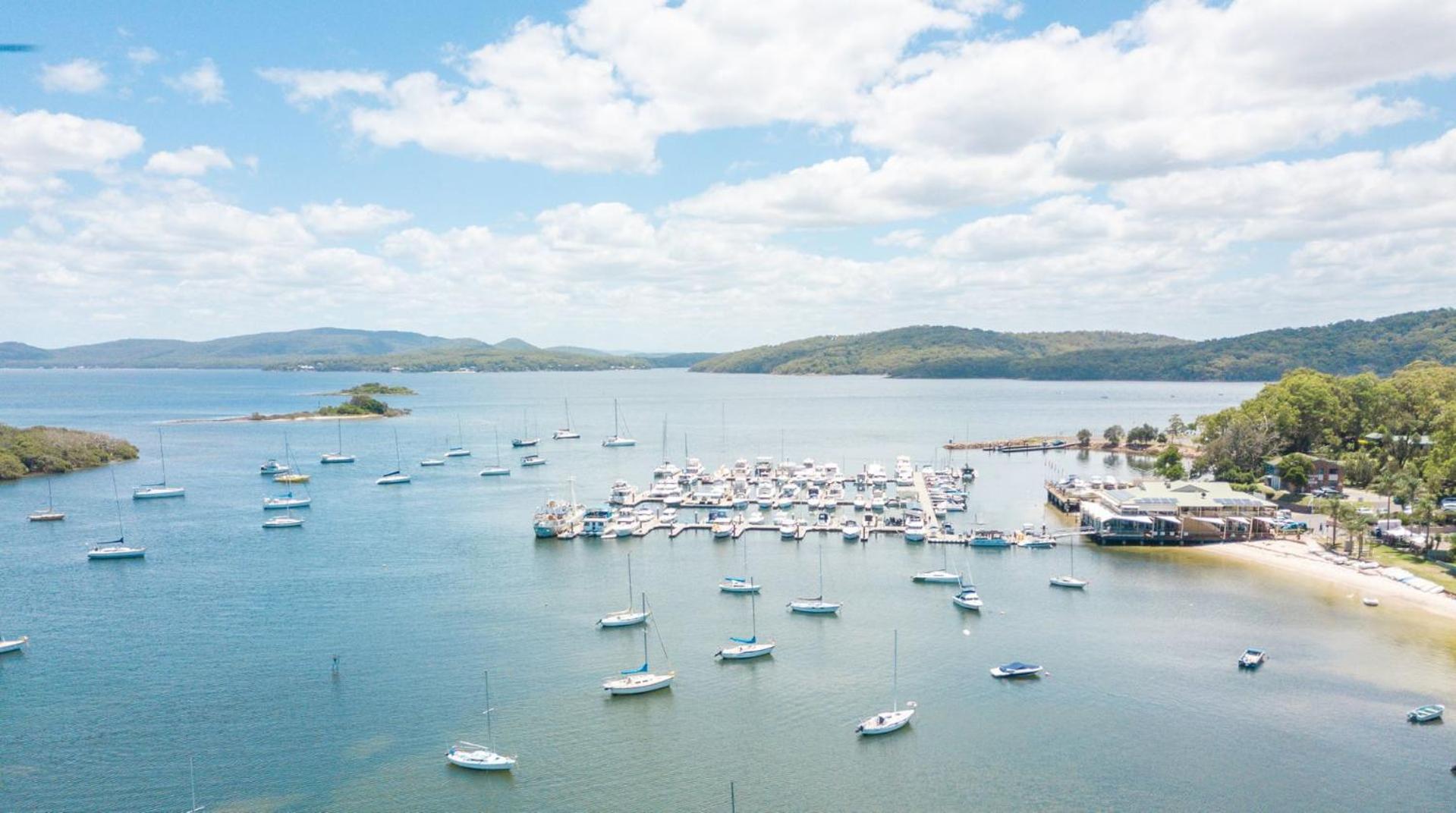 Escape on Wanda, 188 Soldiers Point Rd - Spectacular views, Ducted Air Con, WiFi